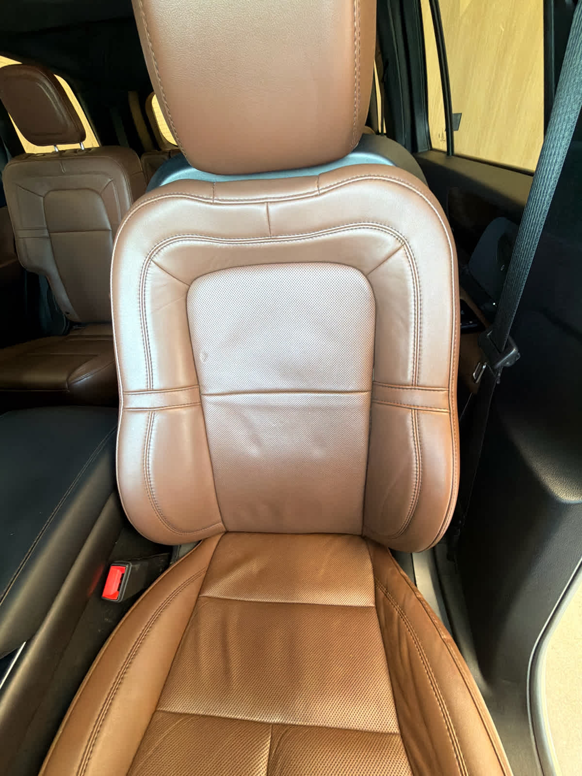 2022 Lincoln Aviator Reserve Pristine White Metallic Tri-Coat at Beck & Masten Kia