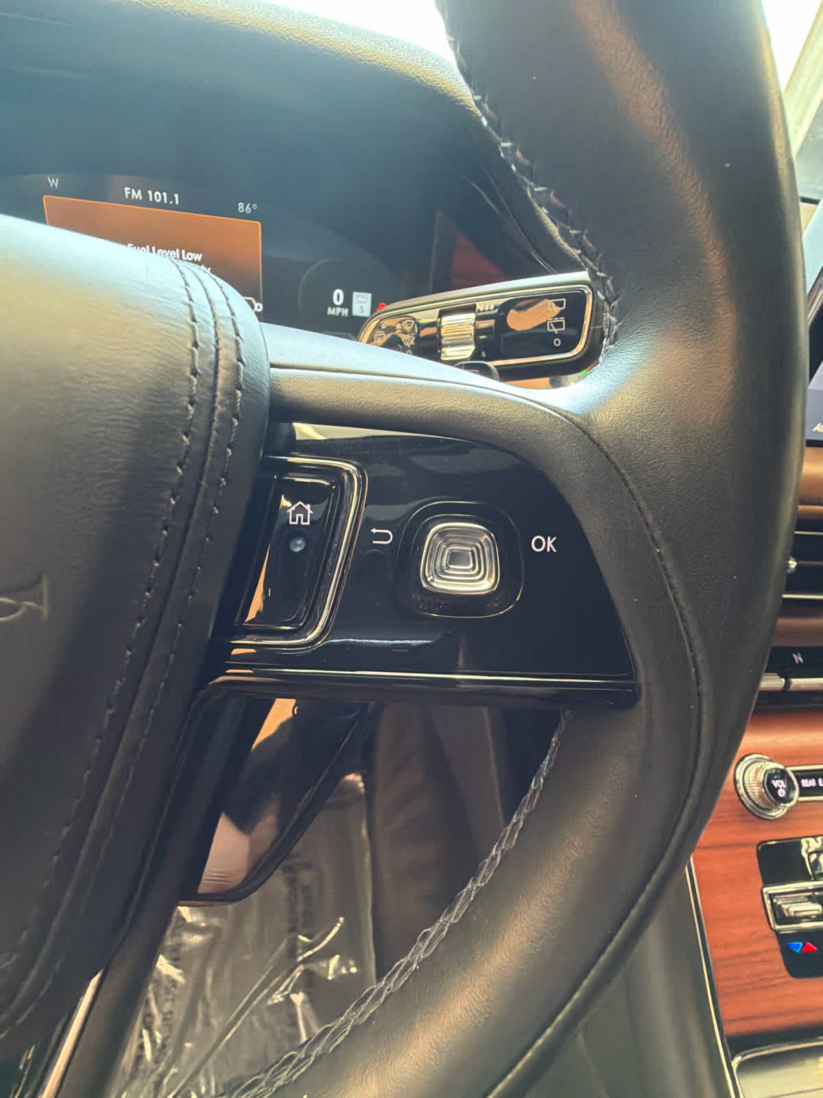 2022 Lincoln Aviator Reserve Pristine White Metallic Tri-Coat at Beck & Masten Kia