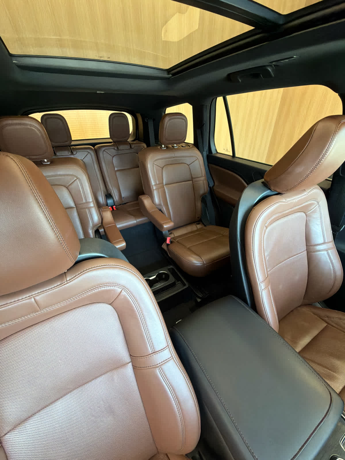 2022 Lincoln Aviator Reserve Pristine White Metallic Tri-Coat at Beck & Masten Kia