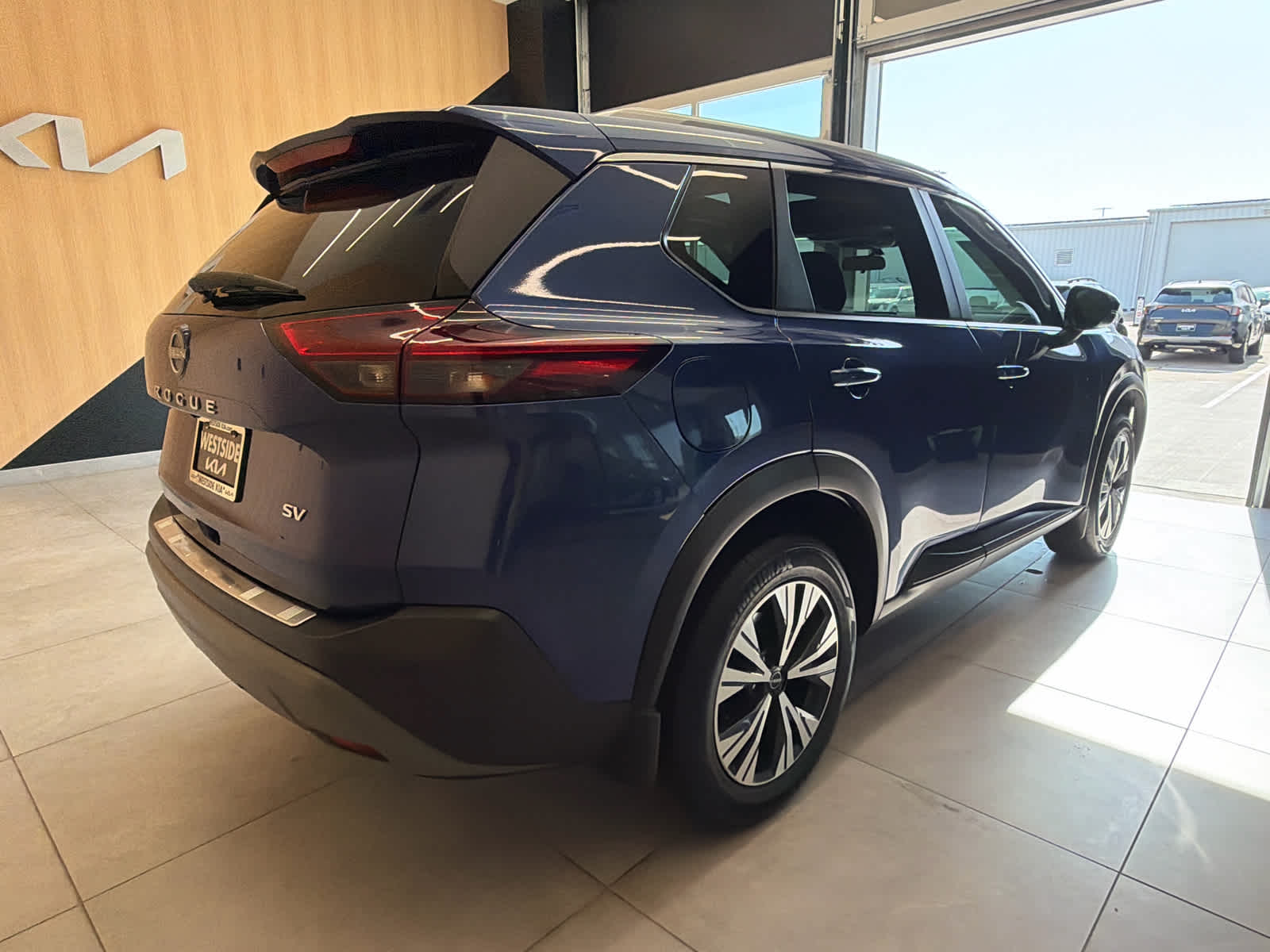 2022 Nissan Rogue photo 4 of 34
