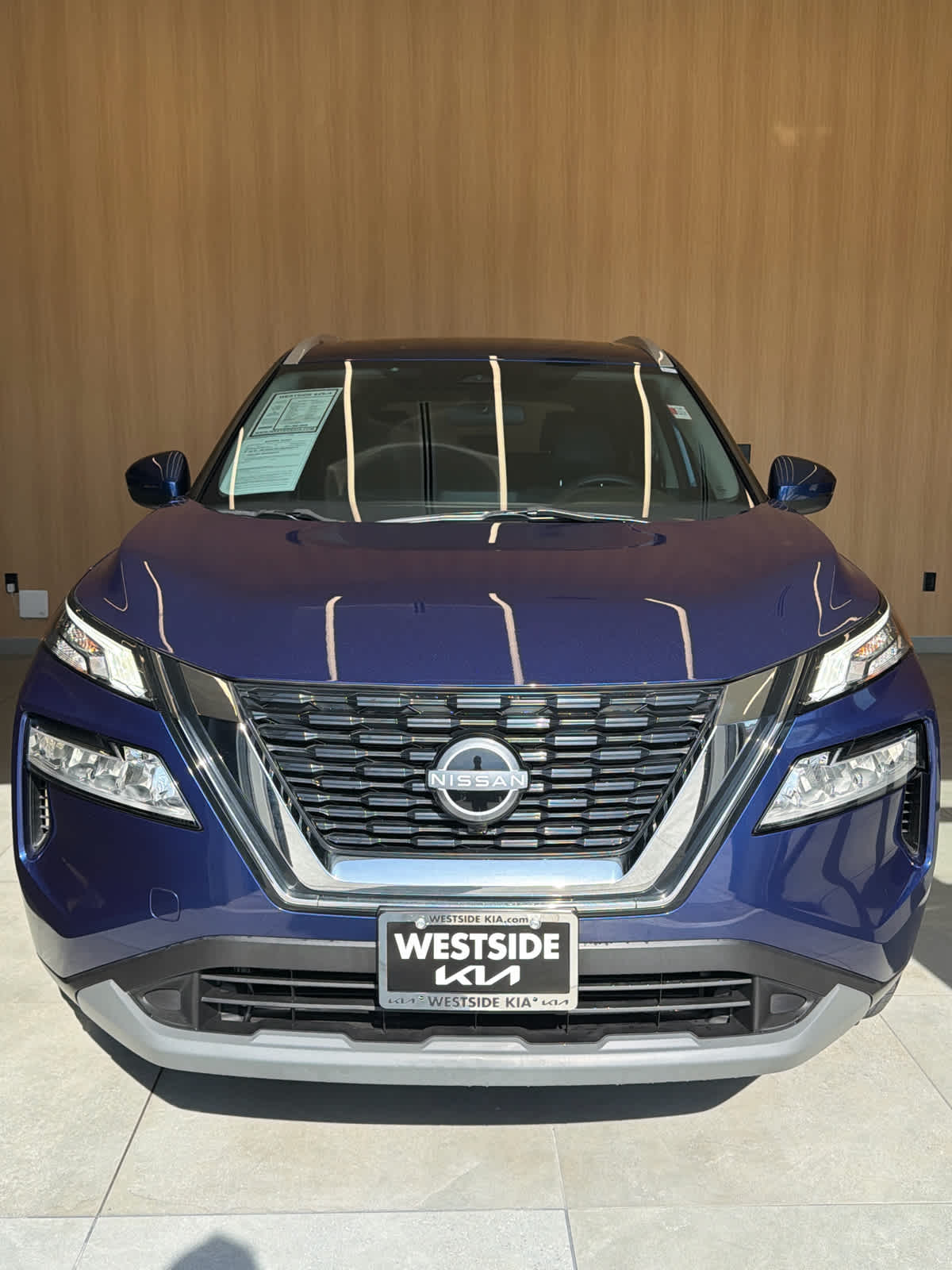 2022 Nissan Rogue photo 6 of 34