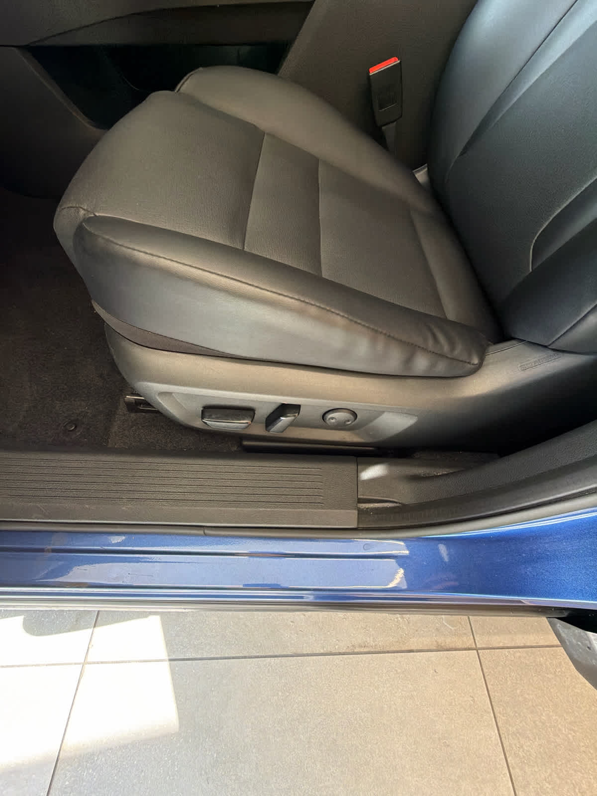 2022 Nissan Rogue photo 13 of 34