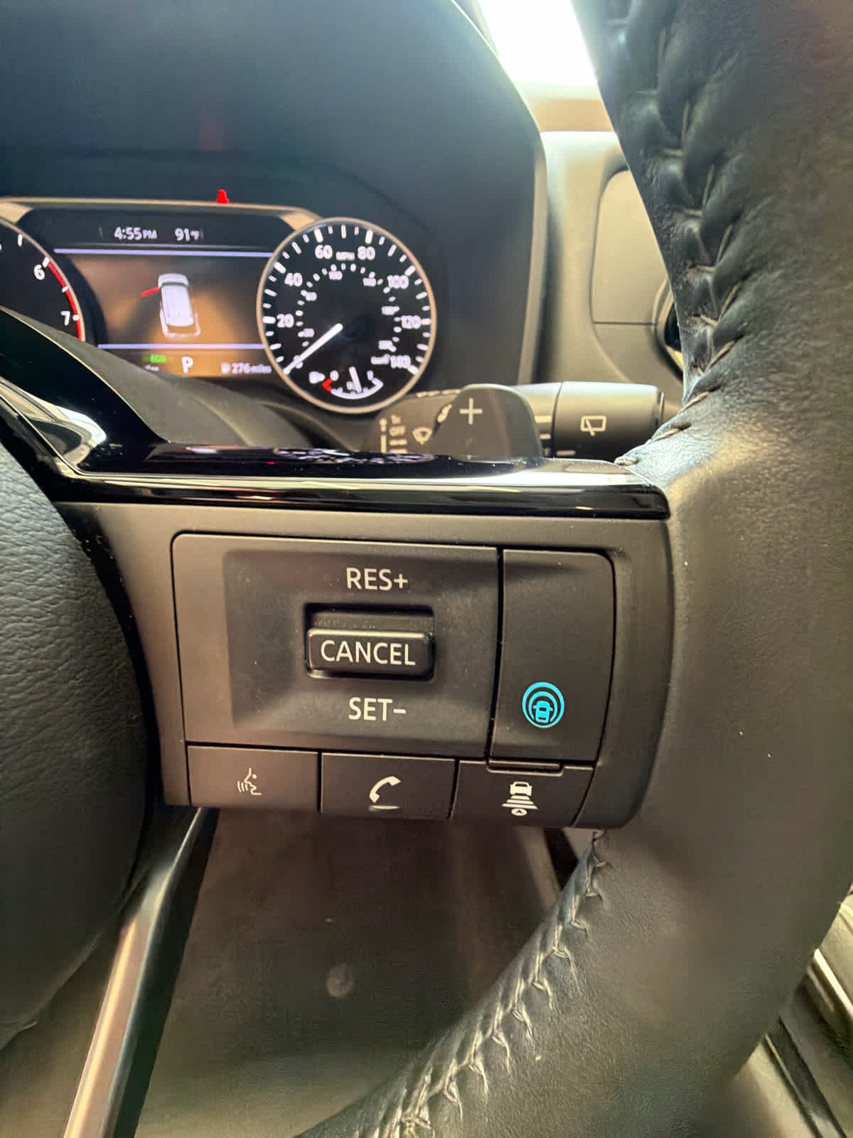 2022 Nissan Rogue photo 17 of 34
