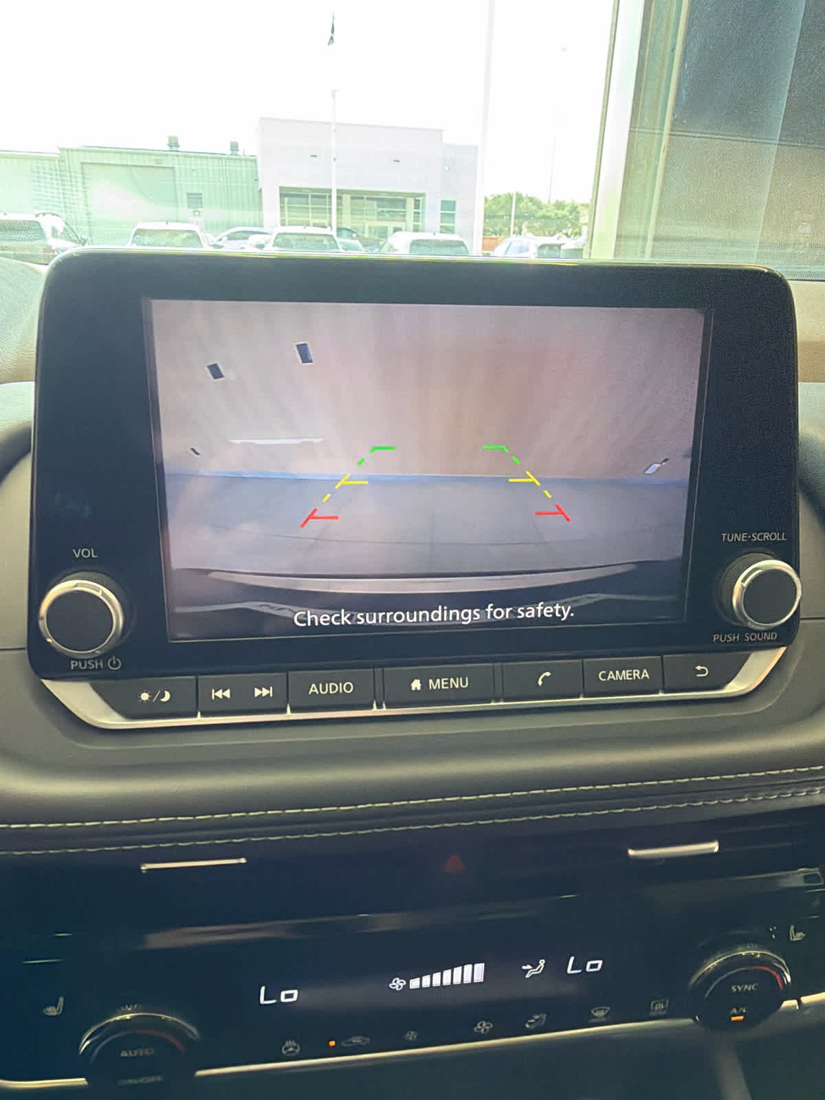 2022 Nissan Rogue photo 22 of 34
