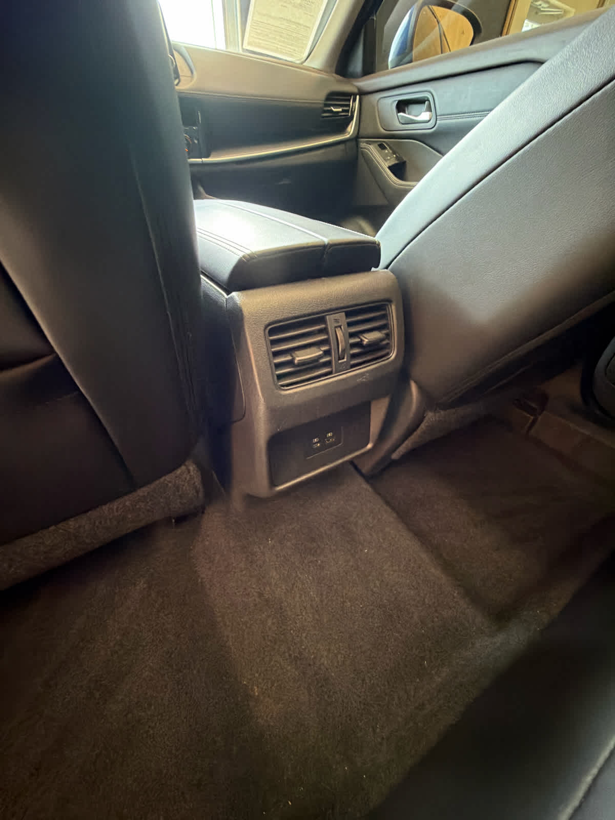 2022 Nissan Rogue photo 27 of 34