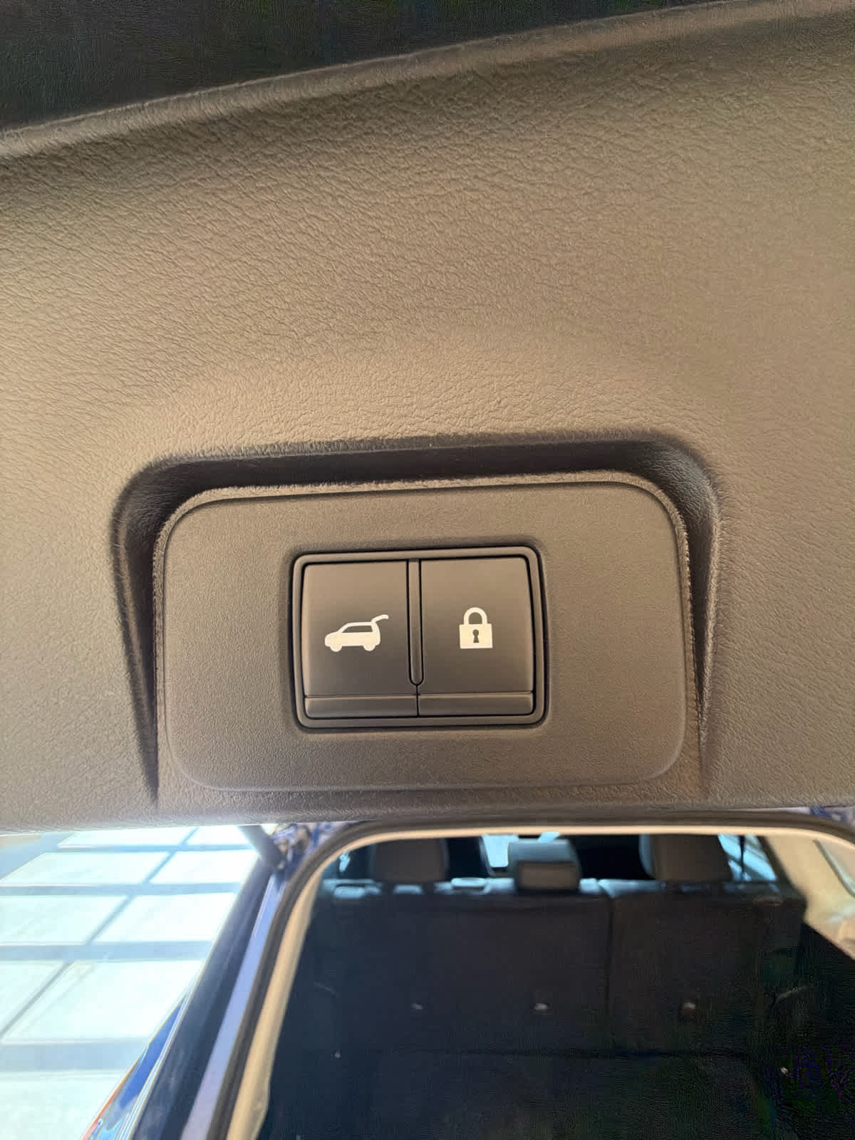 2022 Nissan Rogue photo 31 of 34