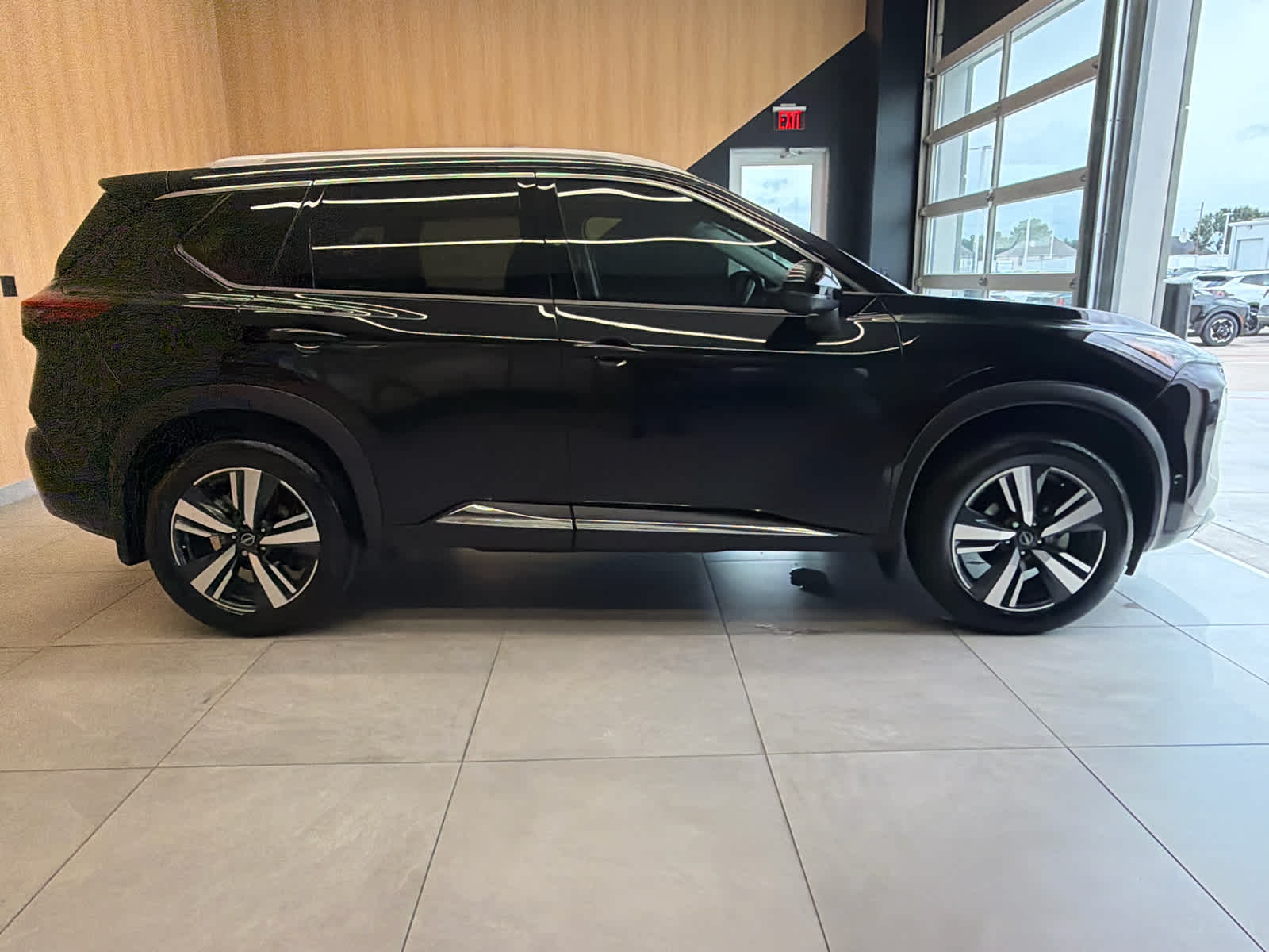 2023 Nissan Rogue photo 5 of 41