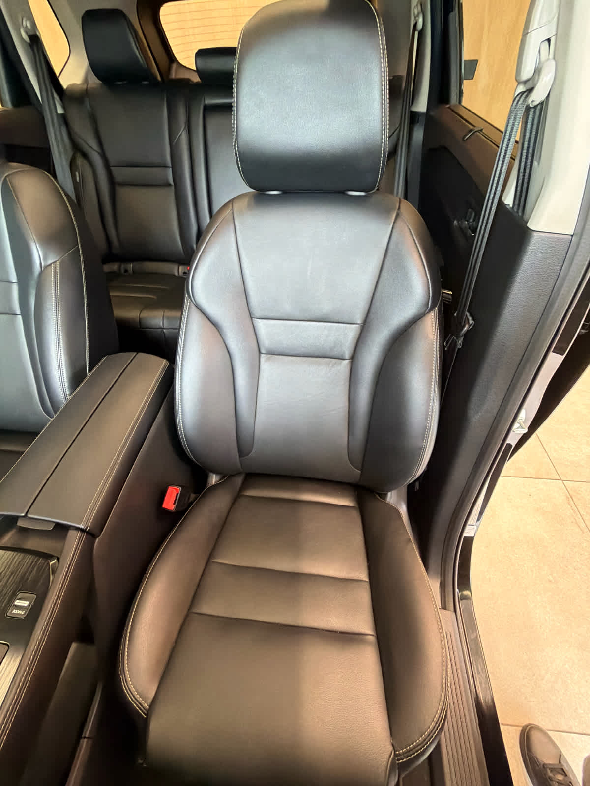 2023 Nissan Rogue photo 17 of 41