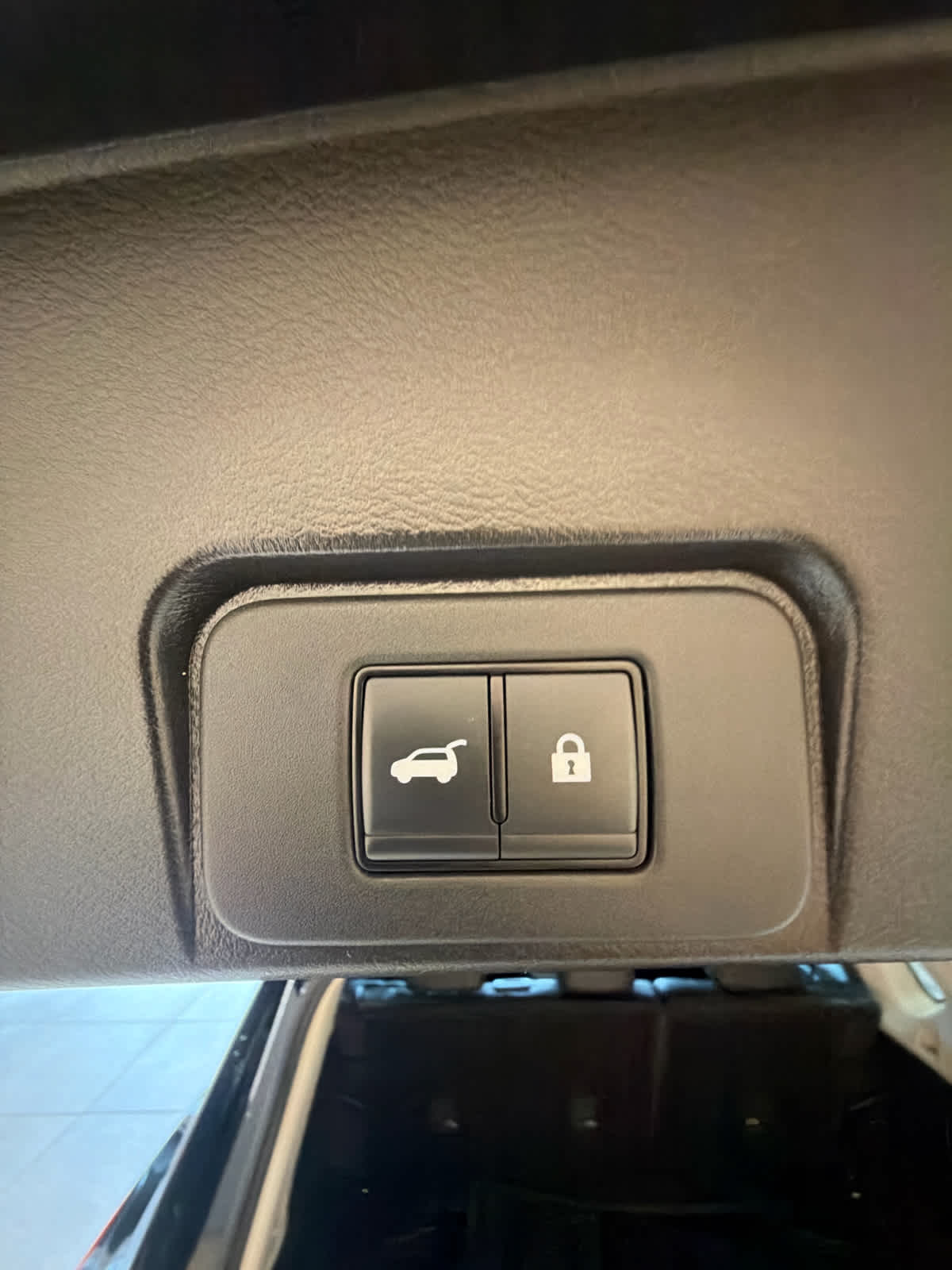 2023 Nissan Rogue photo 36 of 41
