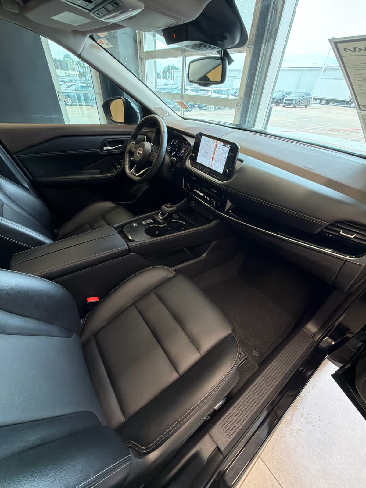 2023 Nissan Rogue photo 37 of 41