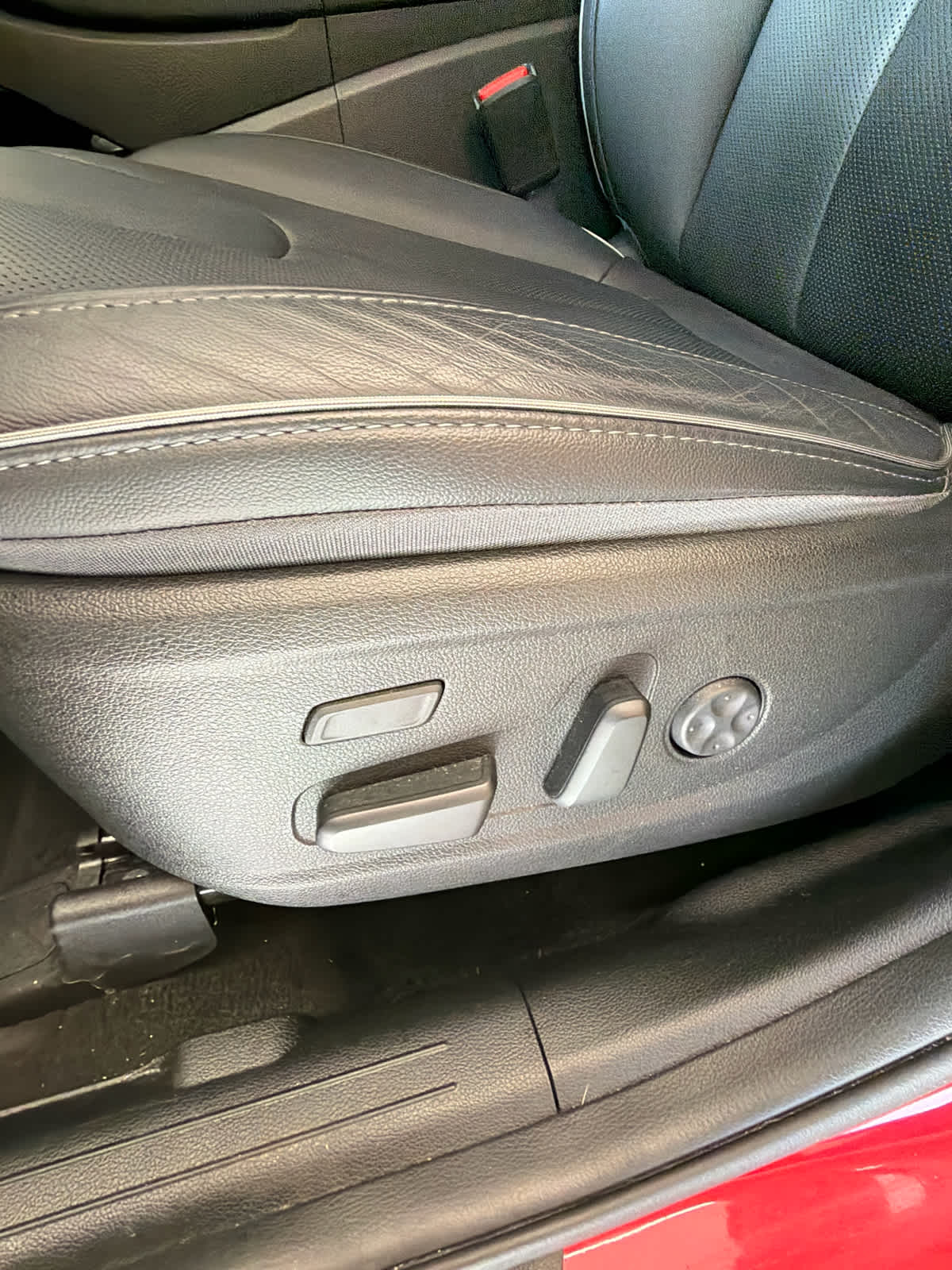 2022 Hyundai Santa Fe photo 17 of 40