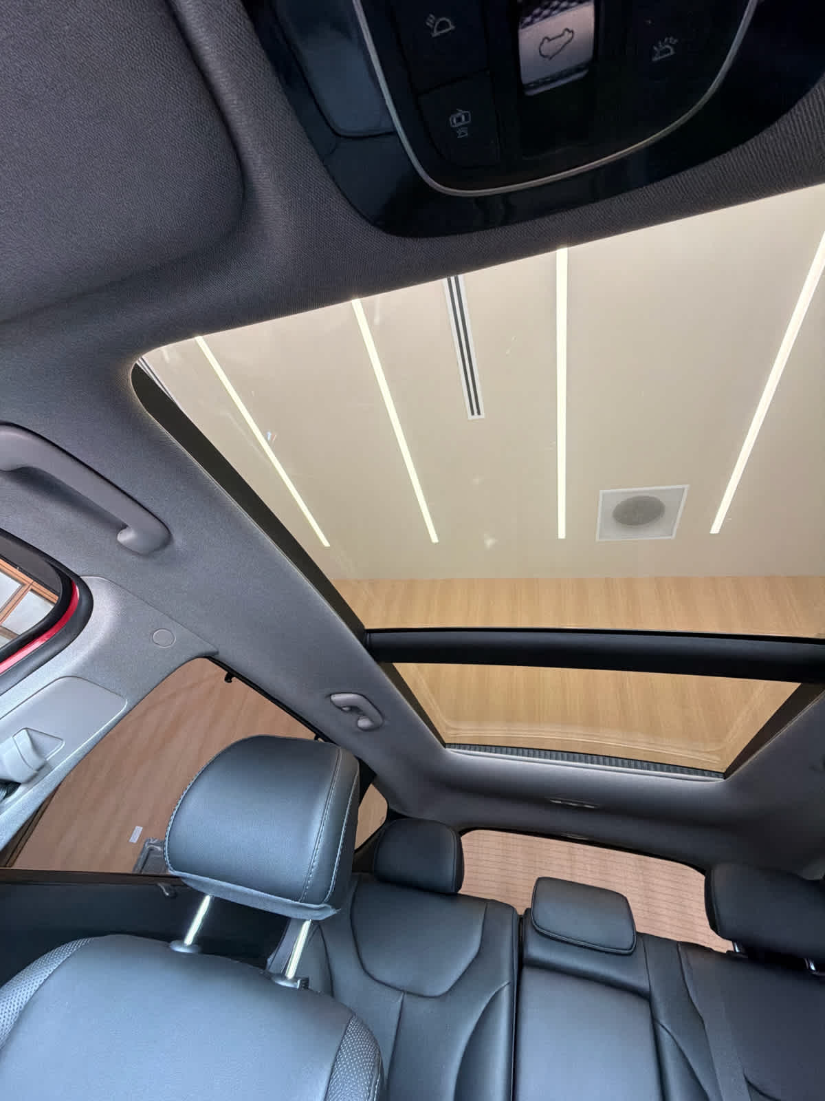 2022 Hyundai Santa Fe photo 30 of 40