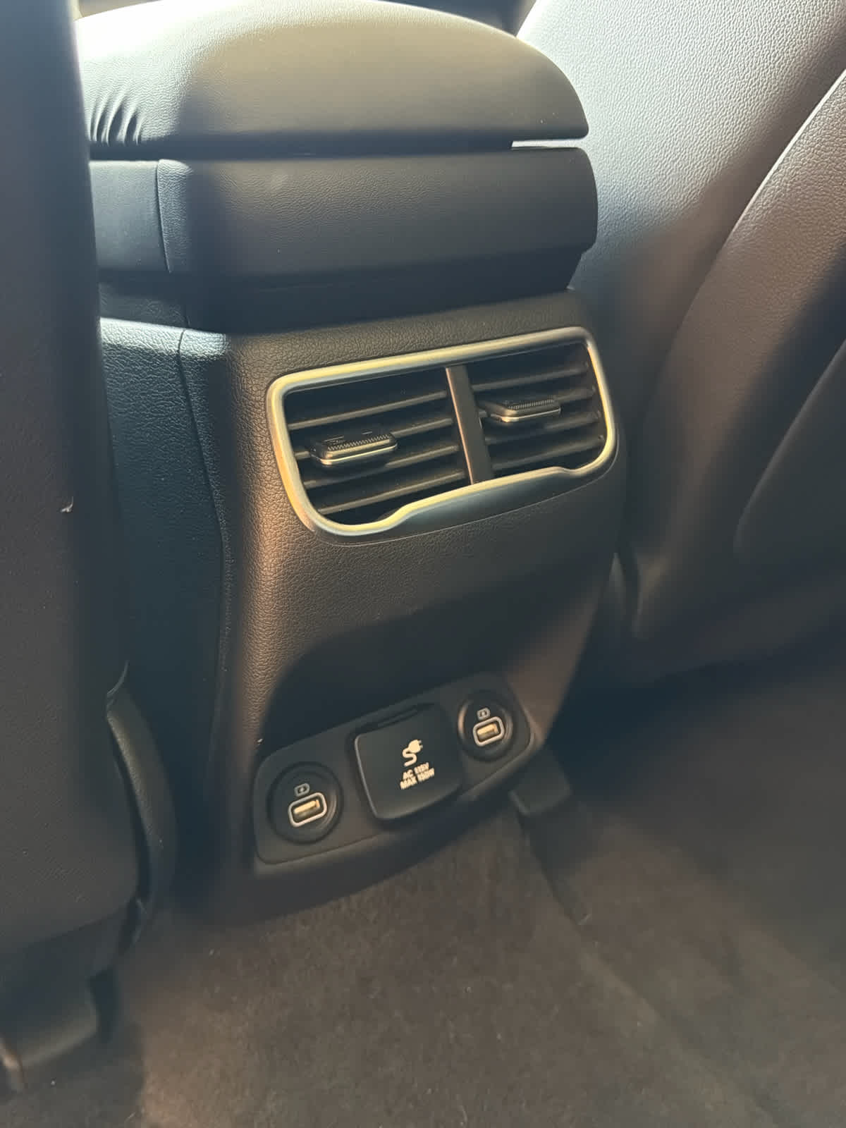 2022 Hyundai Santa Fe photo 34 of 40