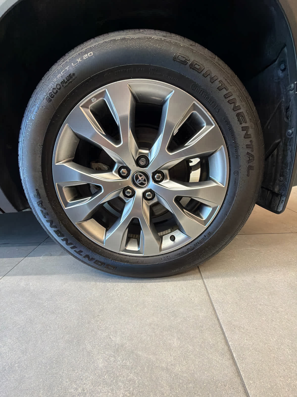 2024 Toyota Grand Highlander photo 10 of 37