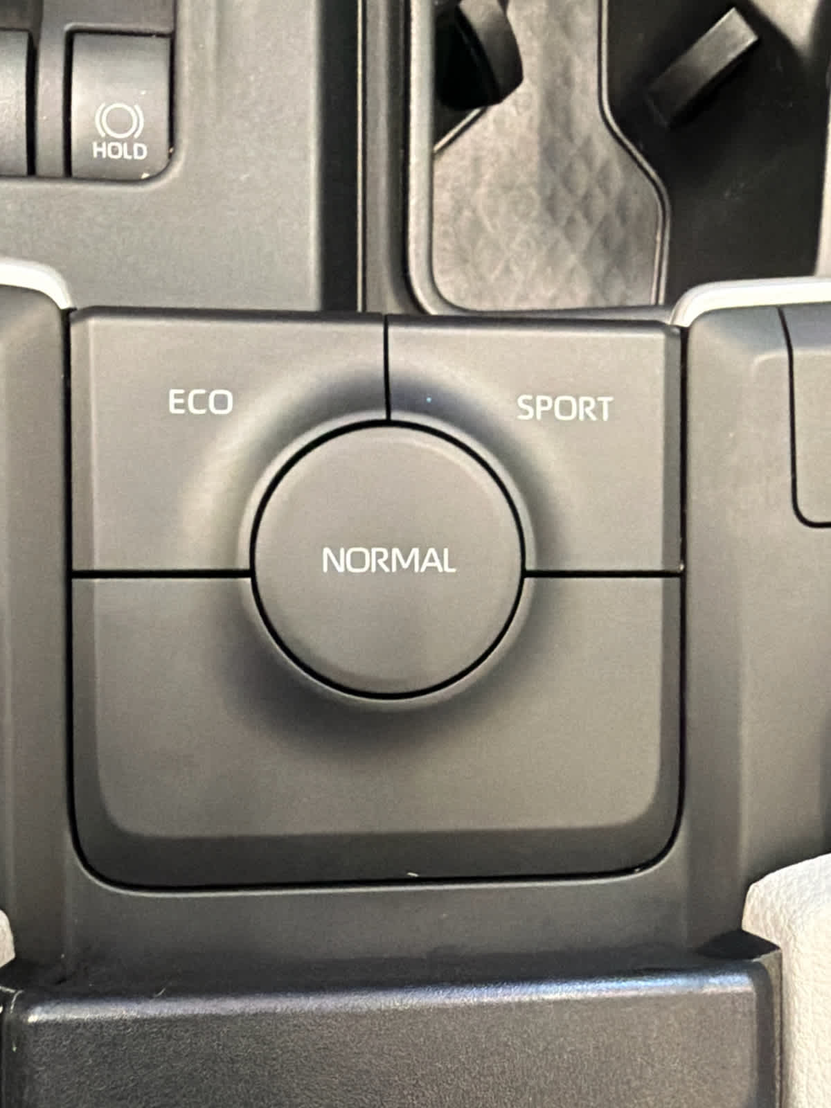 2024 Toyota Grand Highlander photo 27 of 37