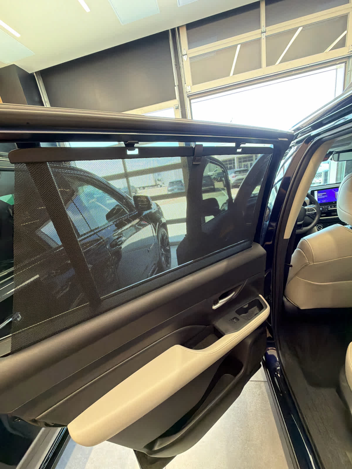 2024 Toyota Grand Highlander photo 29 of 37