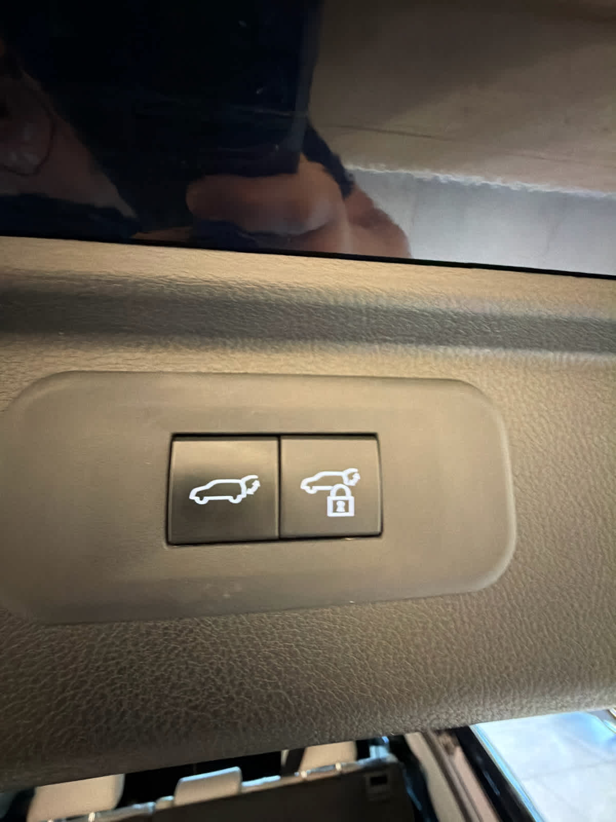 2024 Toyota Grand Highlander photo 32 of 37