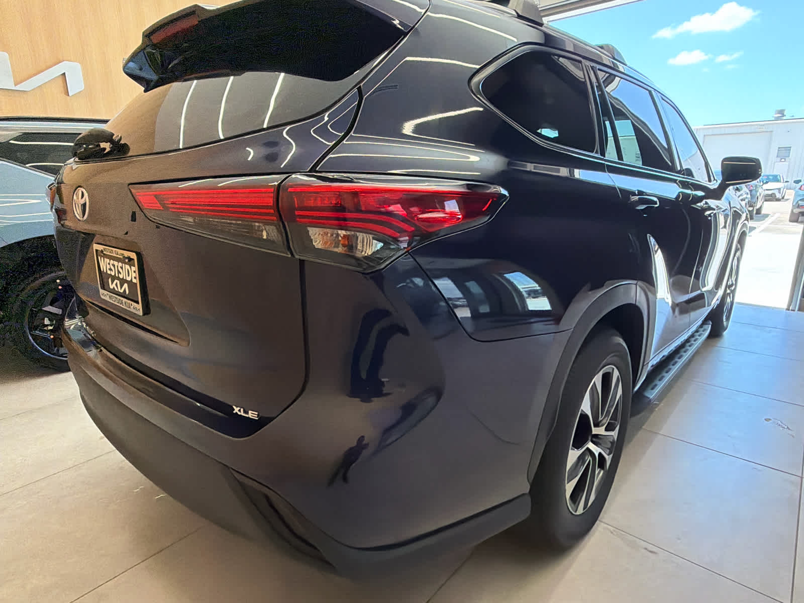 2022 Toyota Highlander XLE Blueprint at Group 1 Toyota Southwest