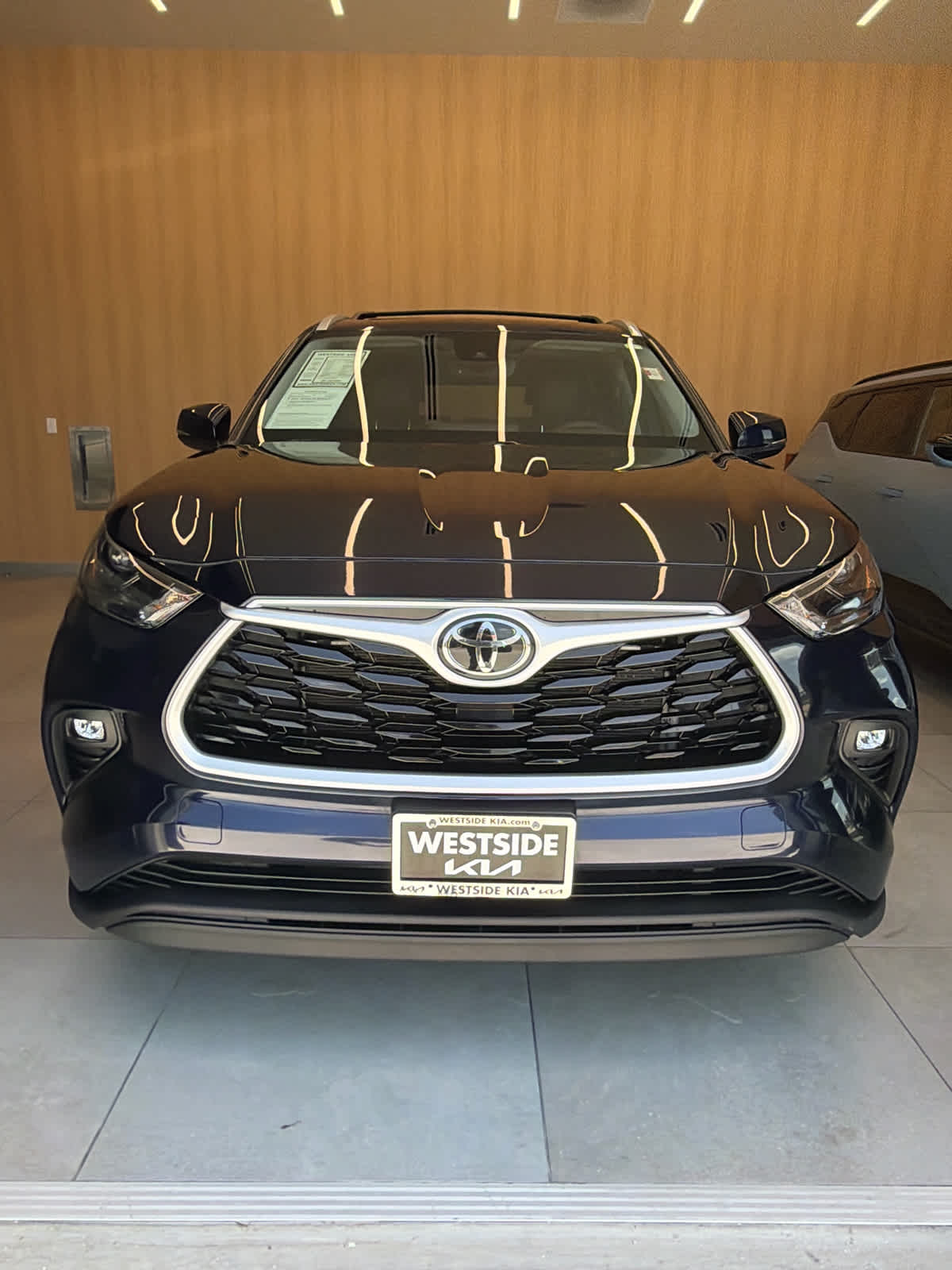 2022 Toyota Highlander XLE Blueprint at Group 1 Toyota Southwest