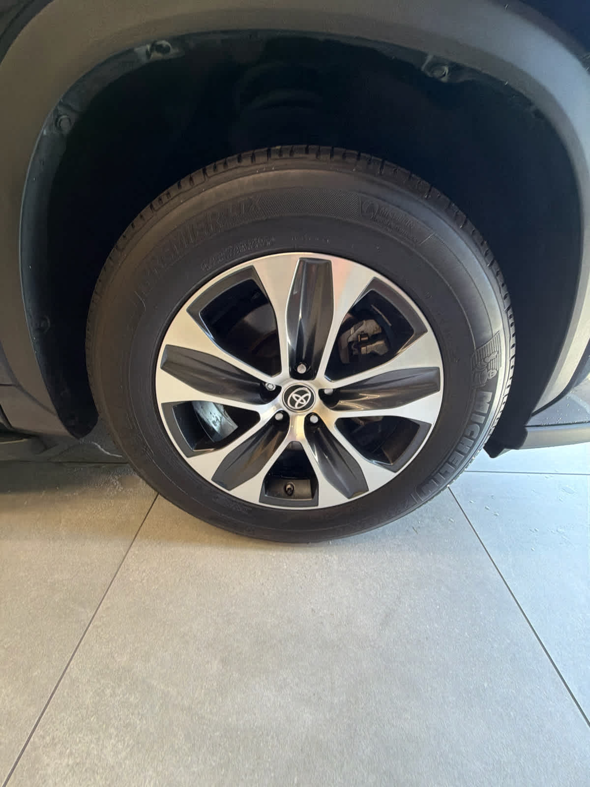 2022 Toyota Highlander XLE Blueprint at Group 1 Toyota Southwest
