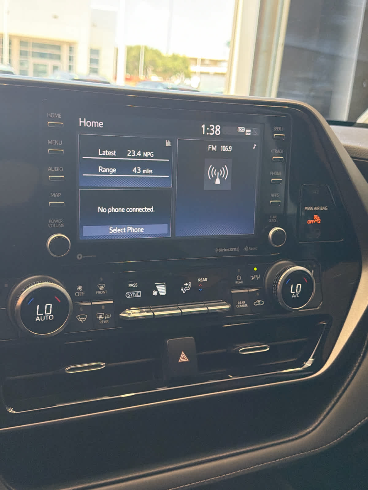 2022 Toyota Highlander XLE Blueprint at Group 1 Toyota Southwest