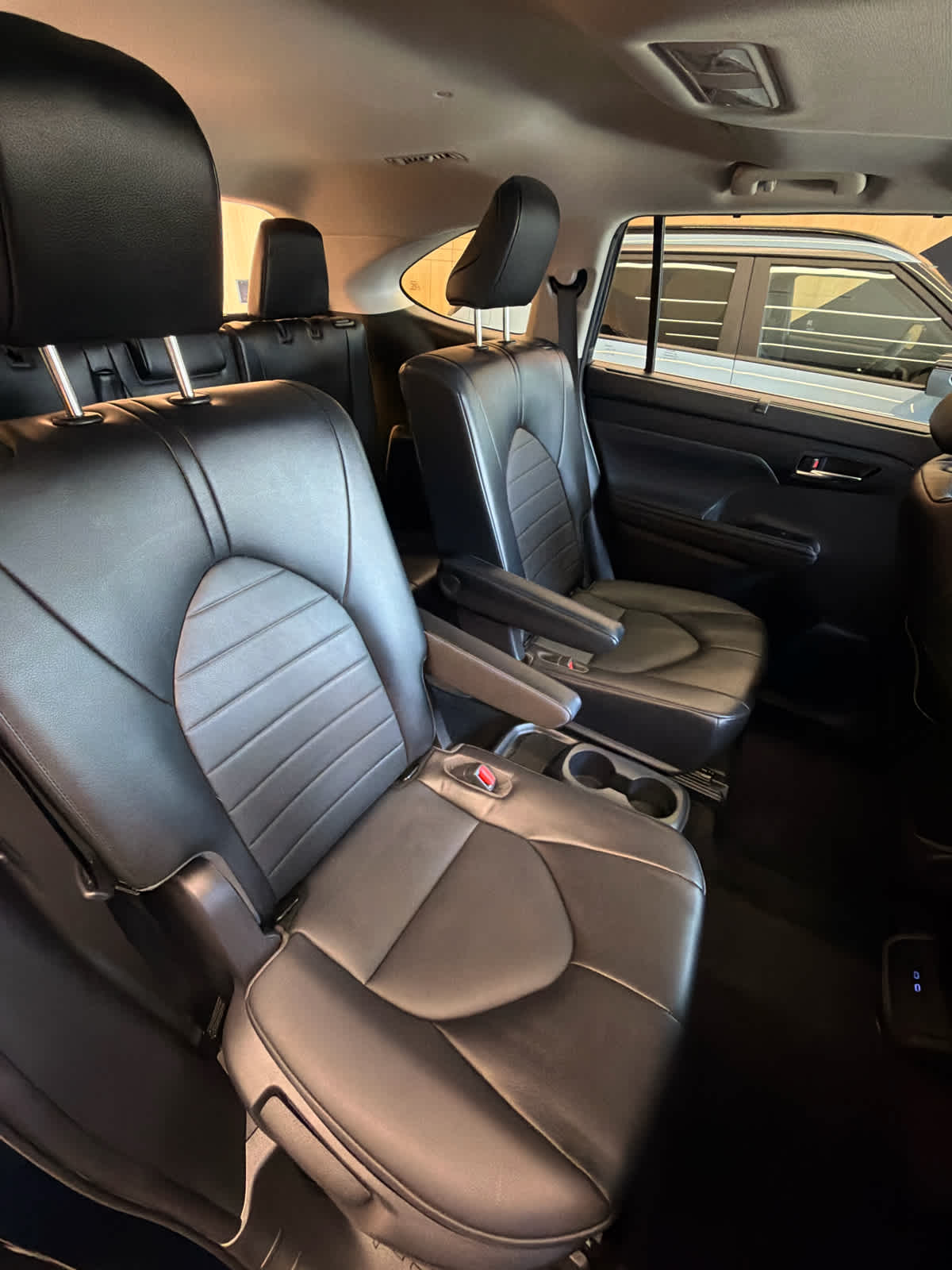 2022 Toyota Highlander XLE Blueprint at Group 1 Toyota Southwest