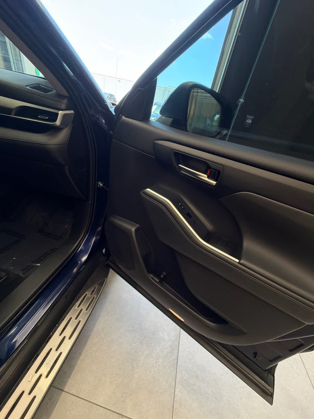 2022 Toyota Highlander XLE Blueprint at Group 1 Toyota Southwest