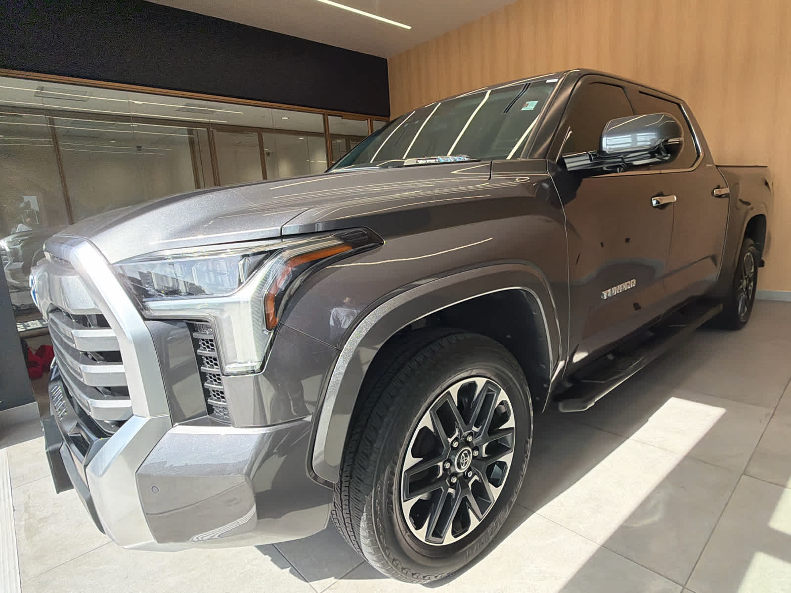 2024 Toyota Tundra Limited Hybrid - 1