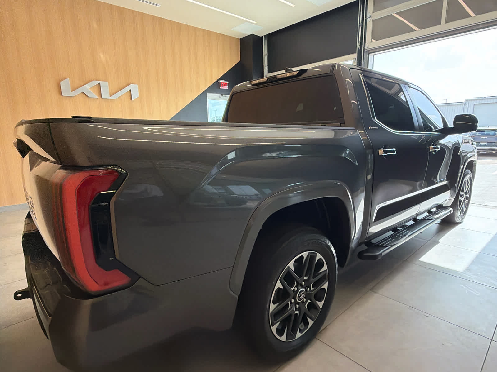 2024 Toyota Tundra Limited Hybrid - 3