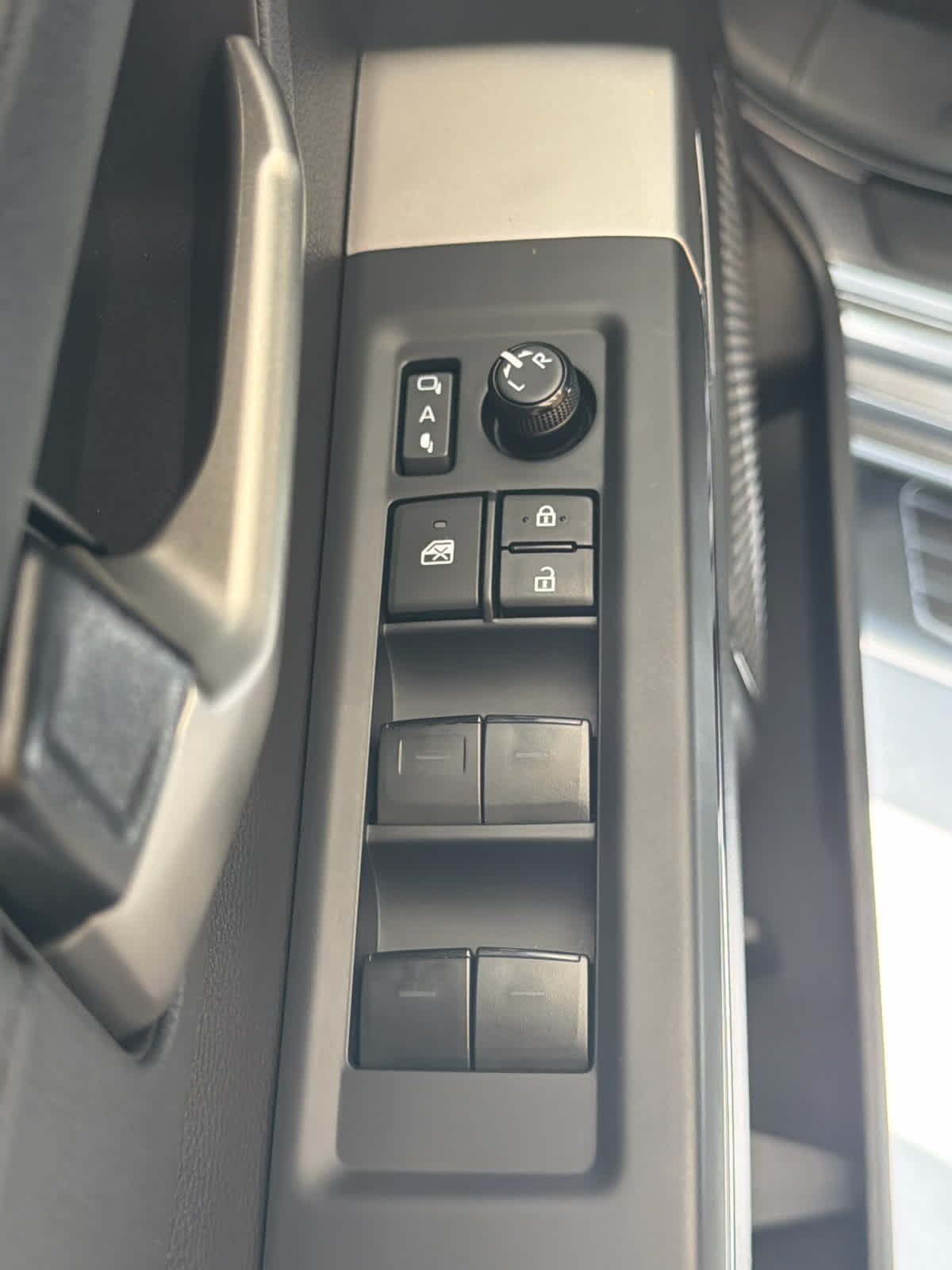 2024 Toyota Tundra Limited Hybrid - 11