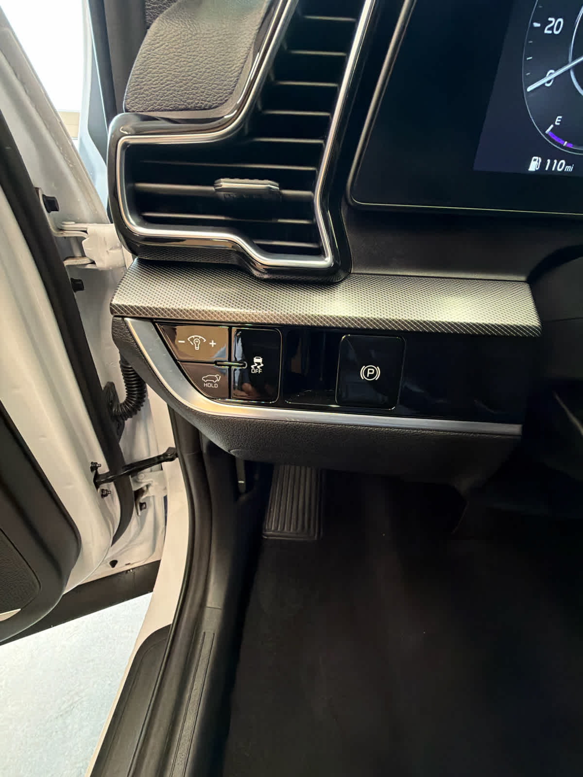 2024 Kia Sportage SX-Prestige Glacial White Pearl at Lone Star Chevrolet