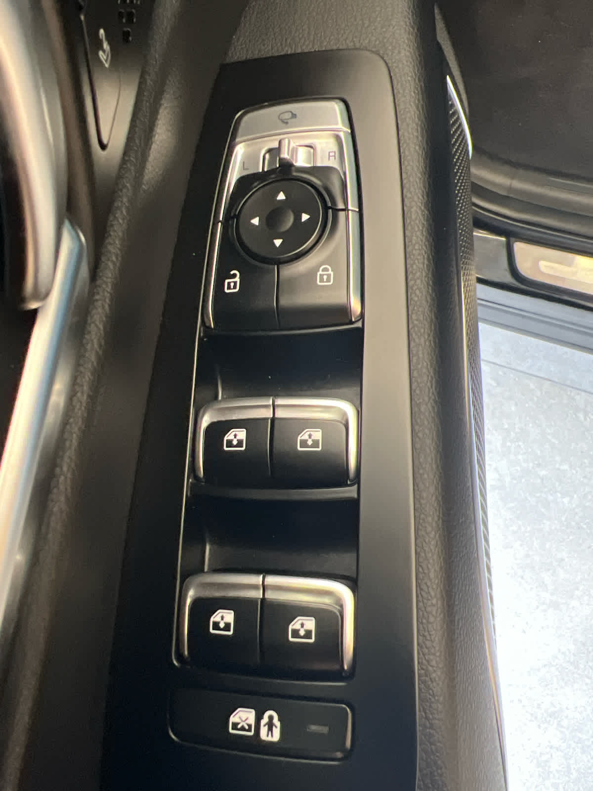 2022 Kia Telluride SX - 11