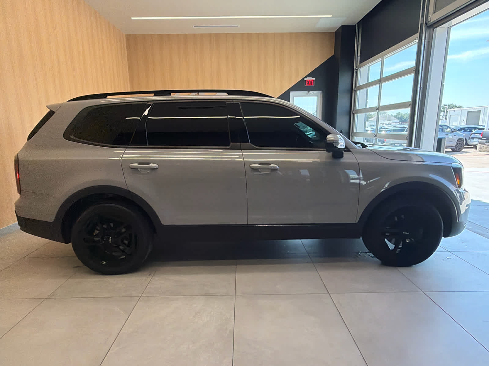 2024 Kia Telluride photo 5 of 45