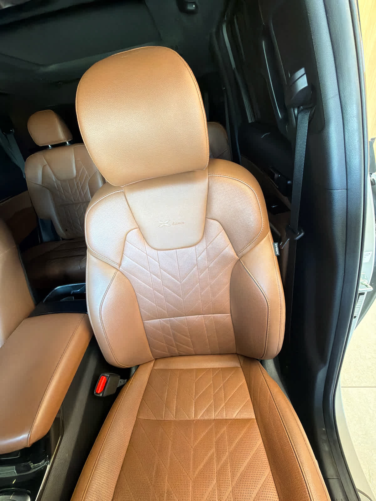 2024 Kia Telluride photo 17 of 45
