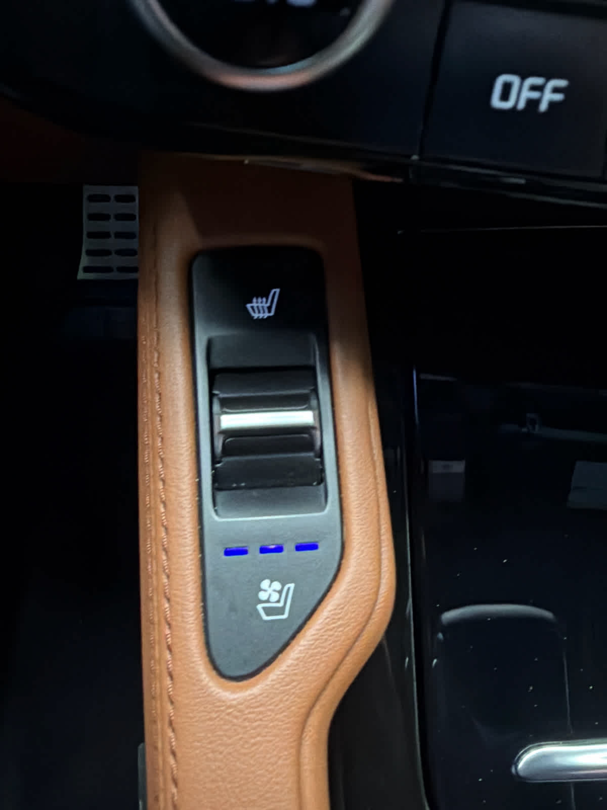 2024 Kia Telluride photo 24 of 45