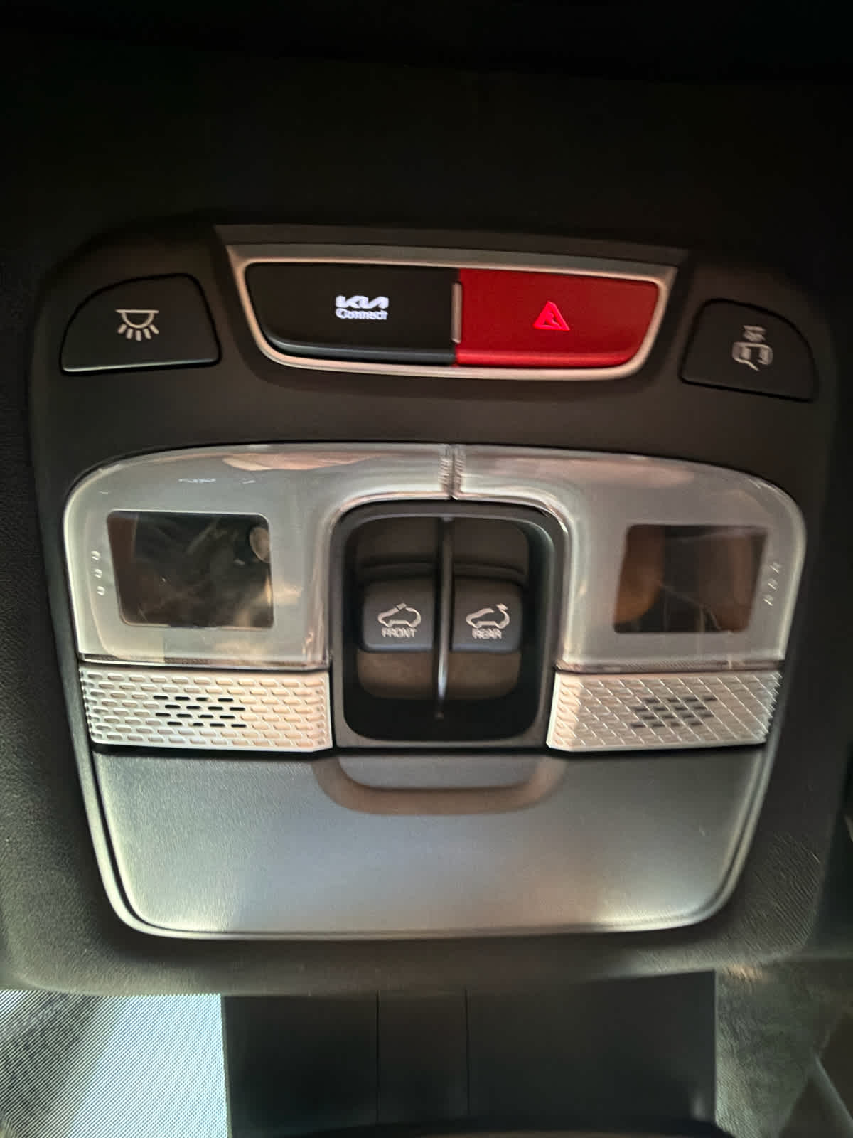 2024 Kia Telluride photo 32 of 45