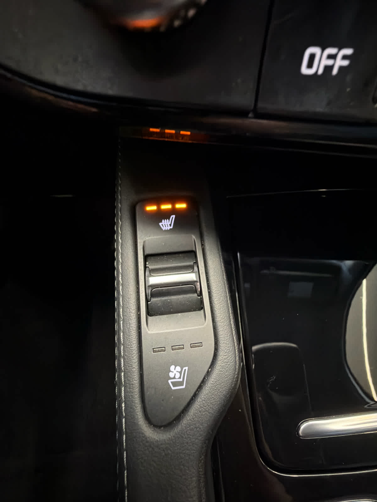 2024 Kia Telluride photo 23 of 46