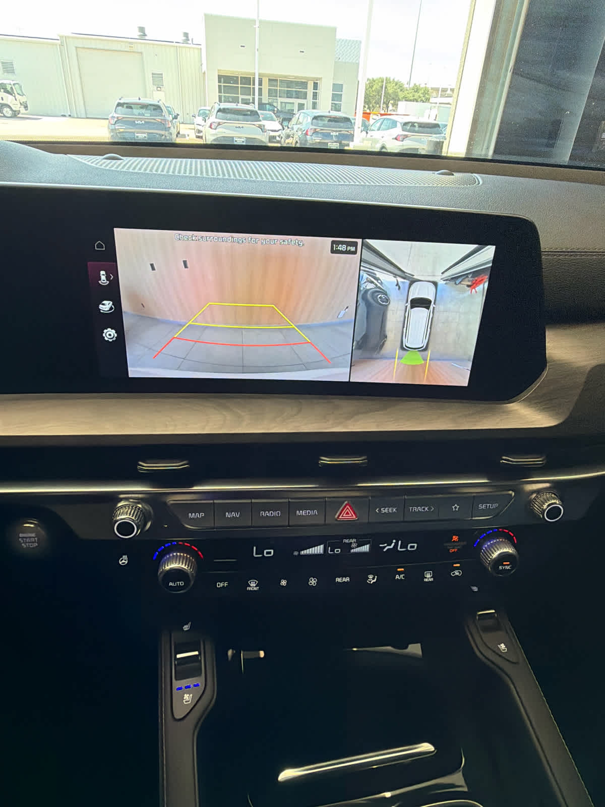 2024 Kia Telluride photo 30 of 46