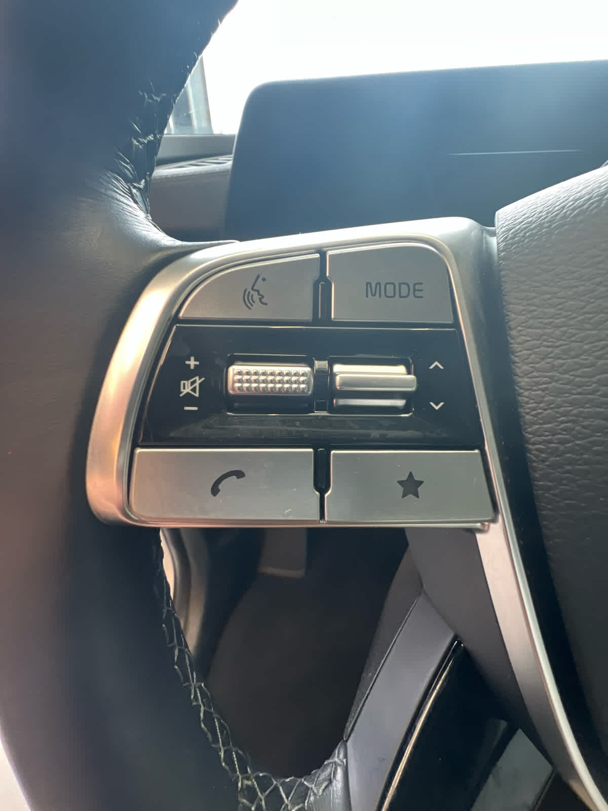 2024 Kia Telluride SX Prestige Glacial White Pearl at Beck & Masten Kia
