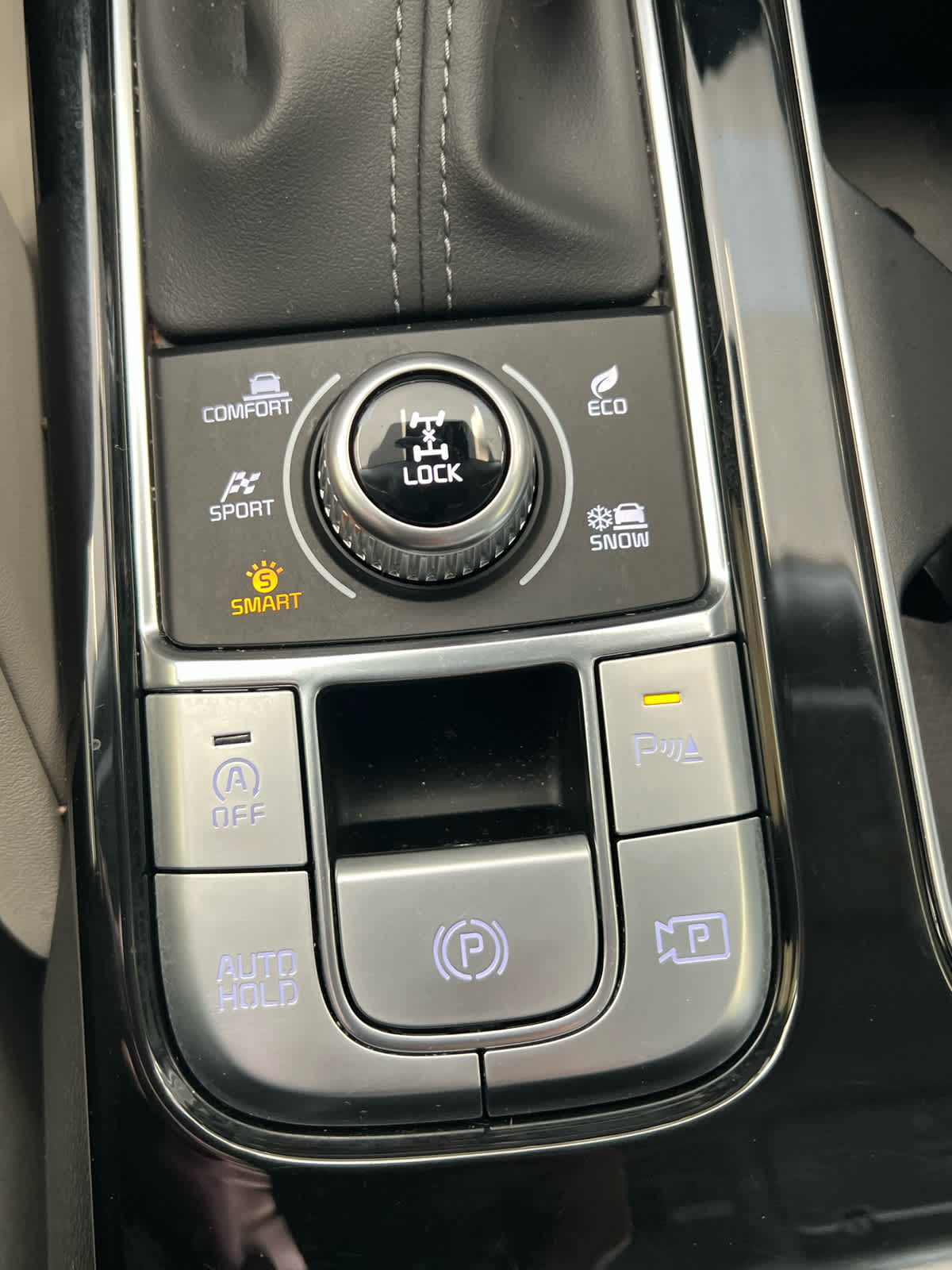 2024 Kia Telluride SX Prestige Glacial White Pearl at Beck & Masten Kia