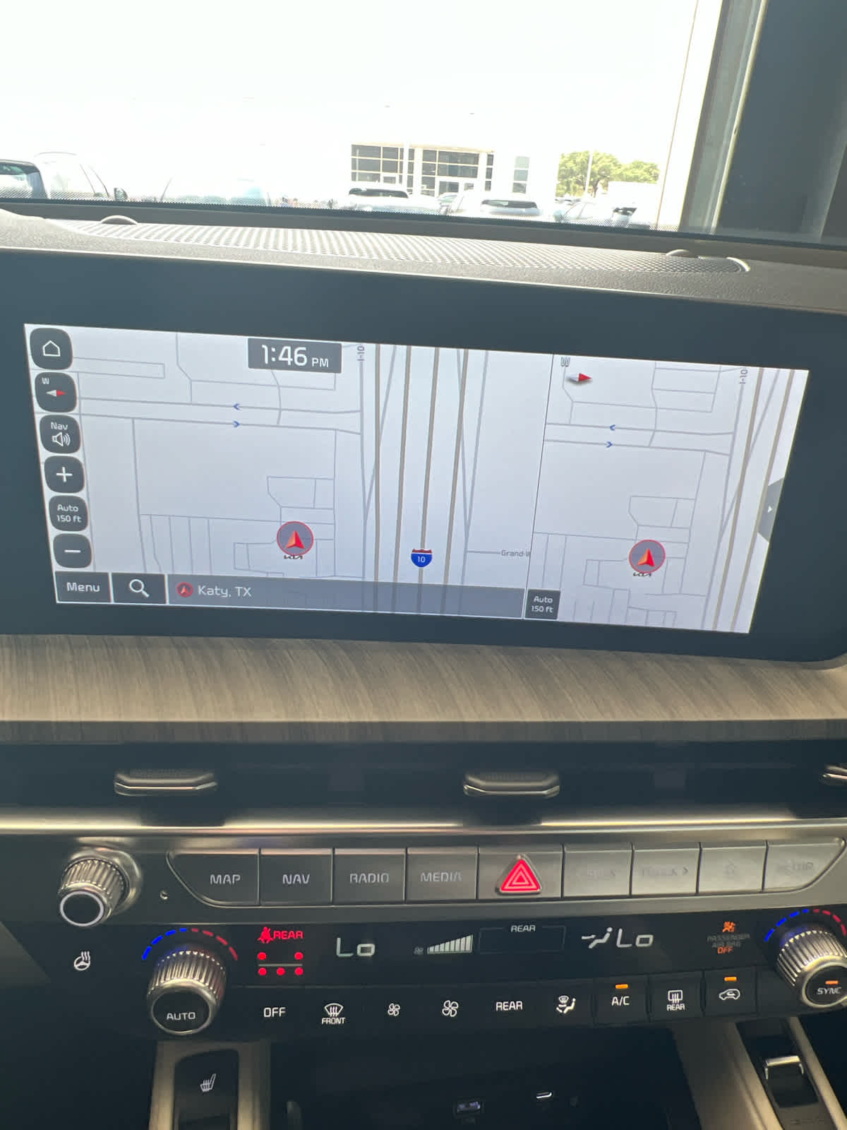 2024 Kia Telluride SX Prestige Glacial White Pearl at Beck & Masten Kia