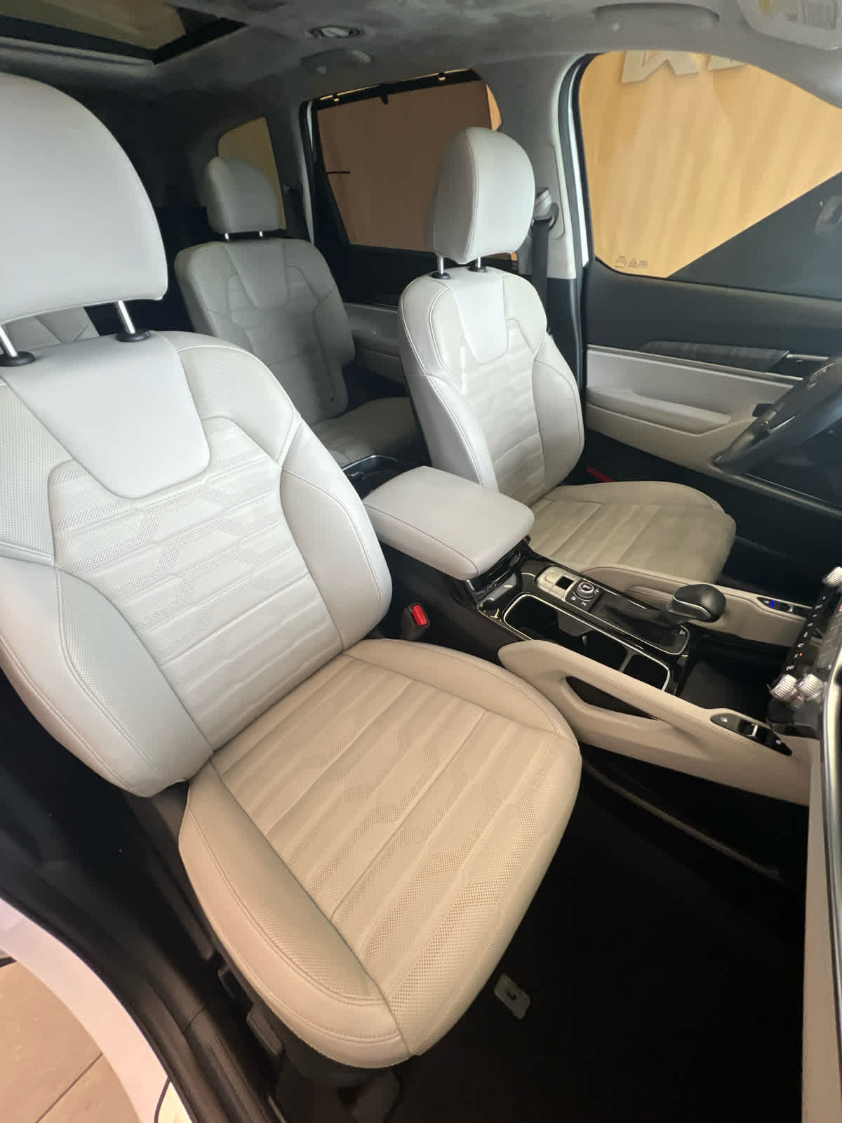 2024 Kia Telluride SX Prestige Glacial White Pearl at Beck & Masten Kia