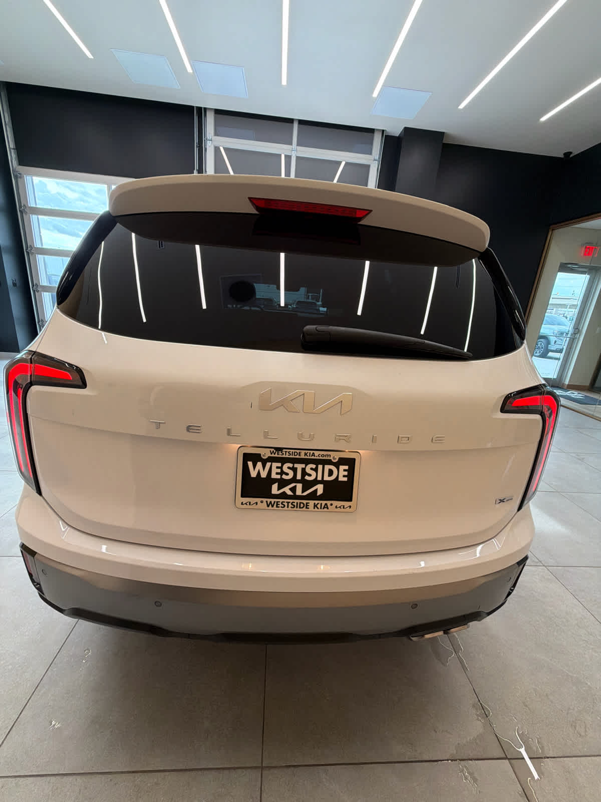 2023 Kia Telluride photo 8 of 45