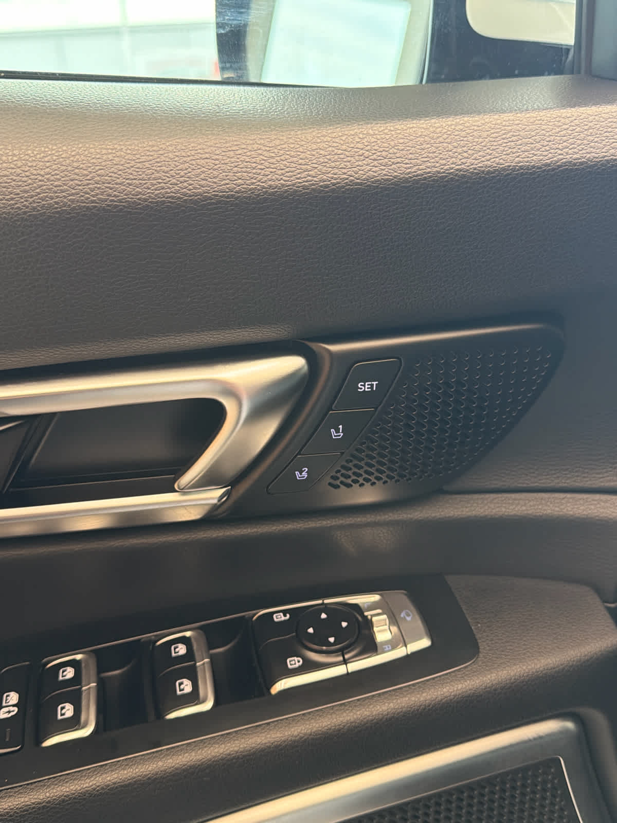 2023 Kia Telluride photo 13 of 45