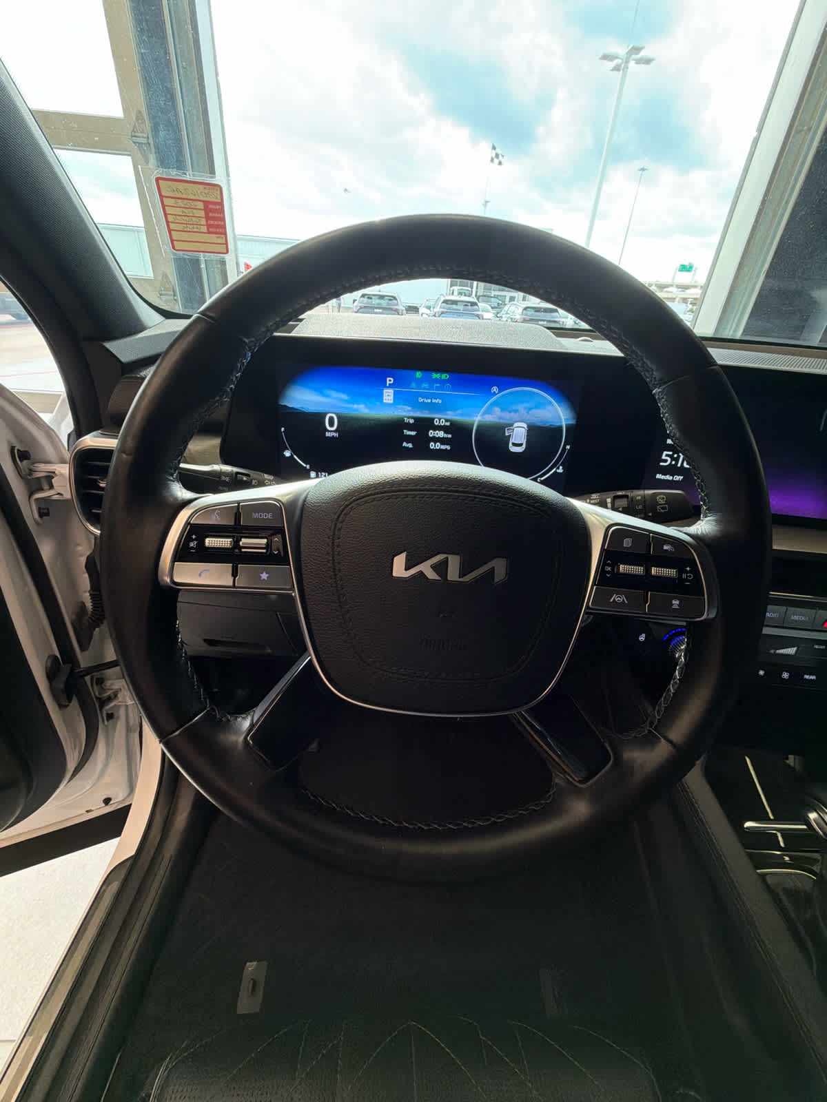 2023 Kia Telluride photo 16 of 45