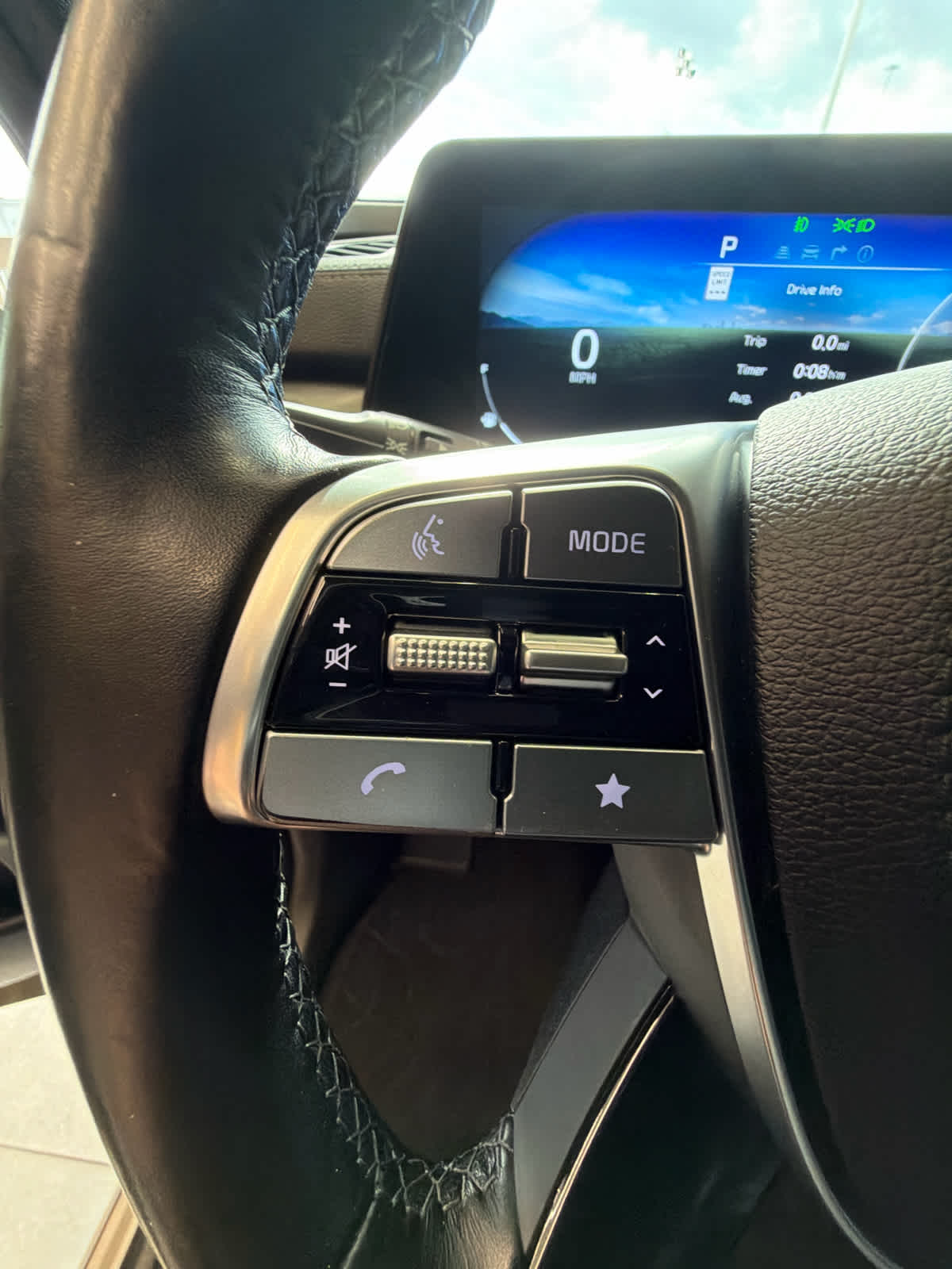 2023 Kia Telluride photo 17 of 45