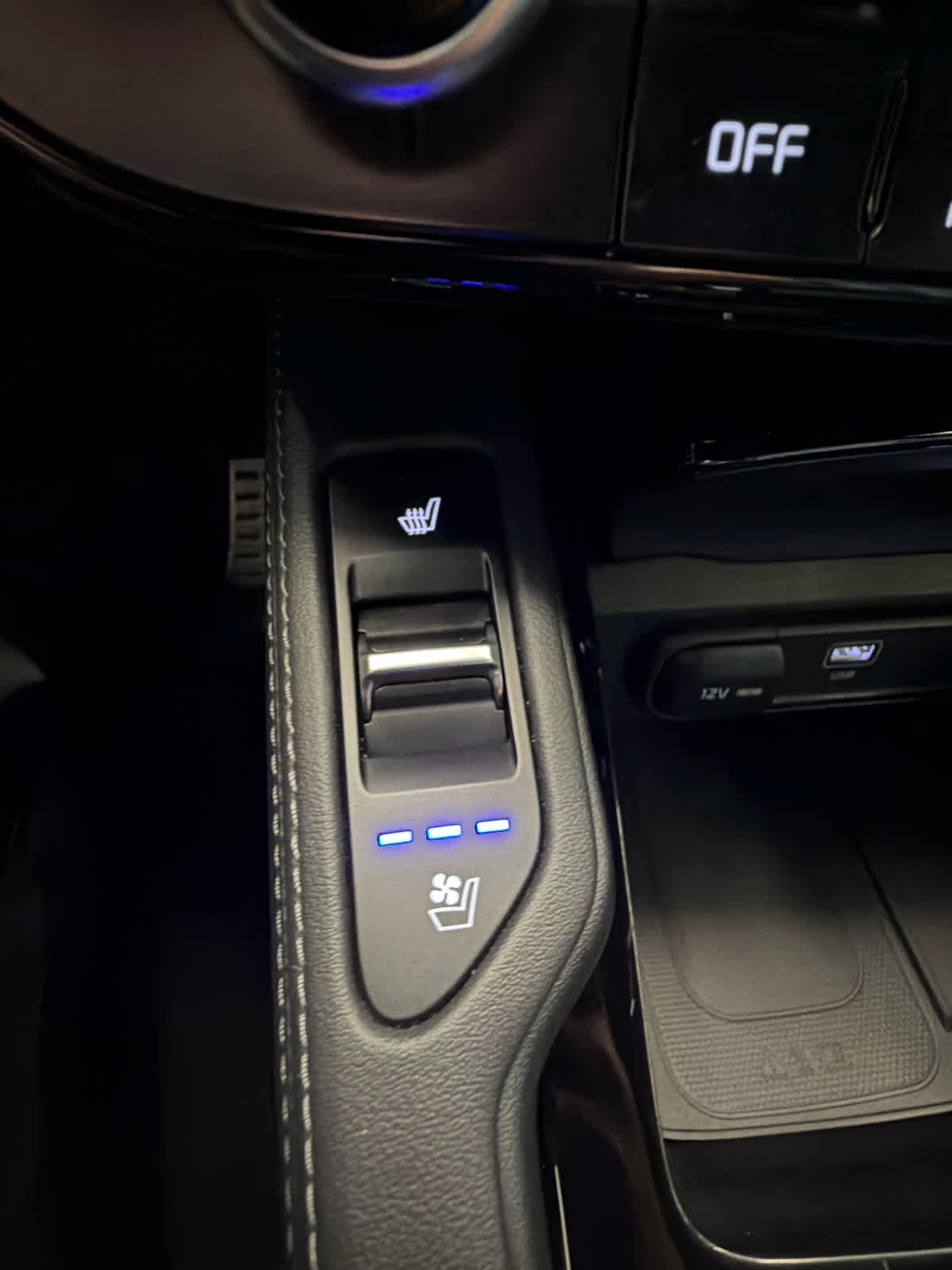 2023 Kia Telluride photo 27 of 45
