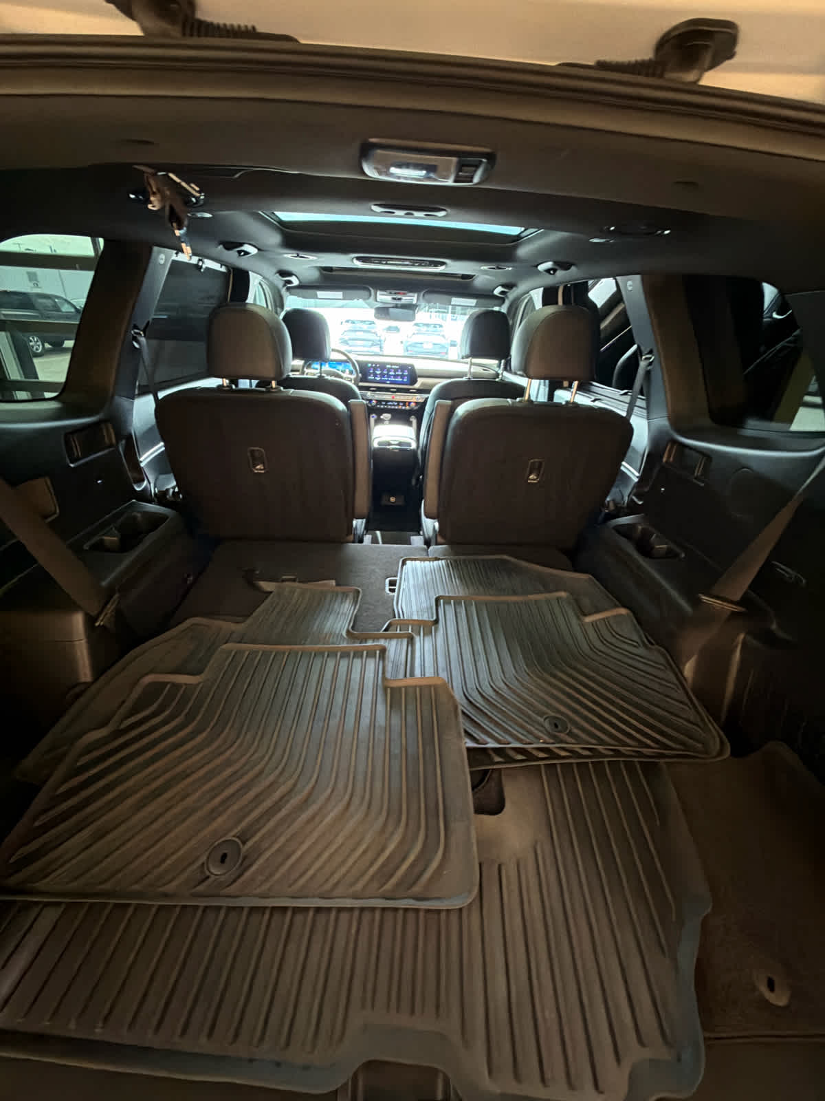 2023 Kia Telluride photo 39 of 45