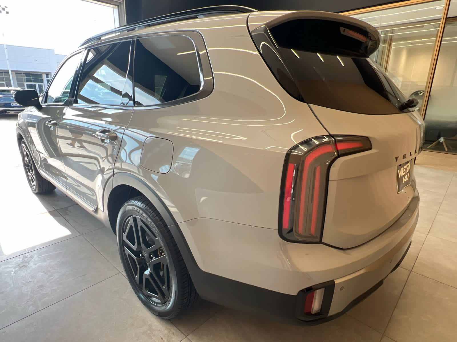 2023 Kia Telluride SX Prestige X-Line - 2
