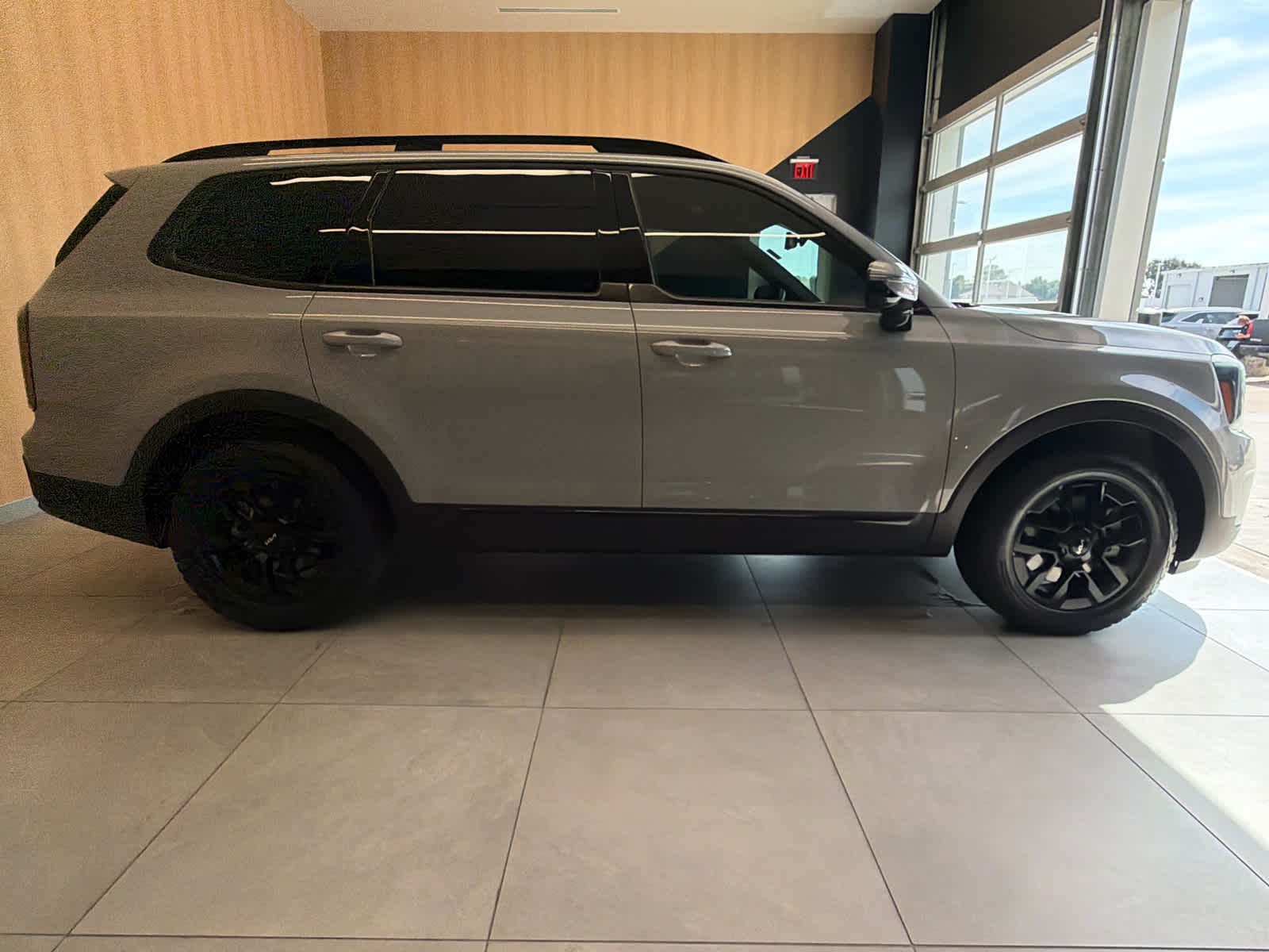 2024 Kia Telluride photo 5 of 45